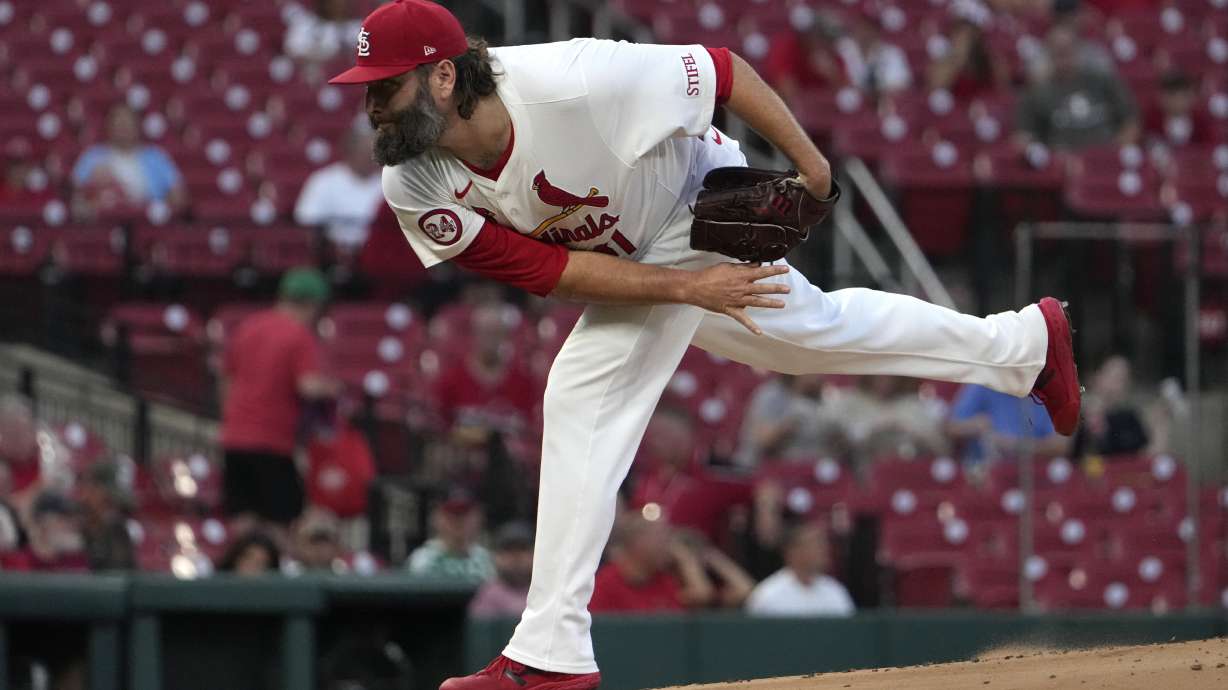 St. Louis Cardinals starting pitcher Lance Lynn throws during the first inning of a baseball game against the Pittsburgh Pirates Tuesday, Sept. 17, 2024, in St. Louis.