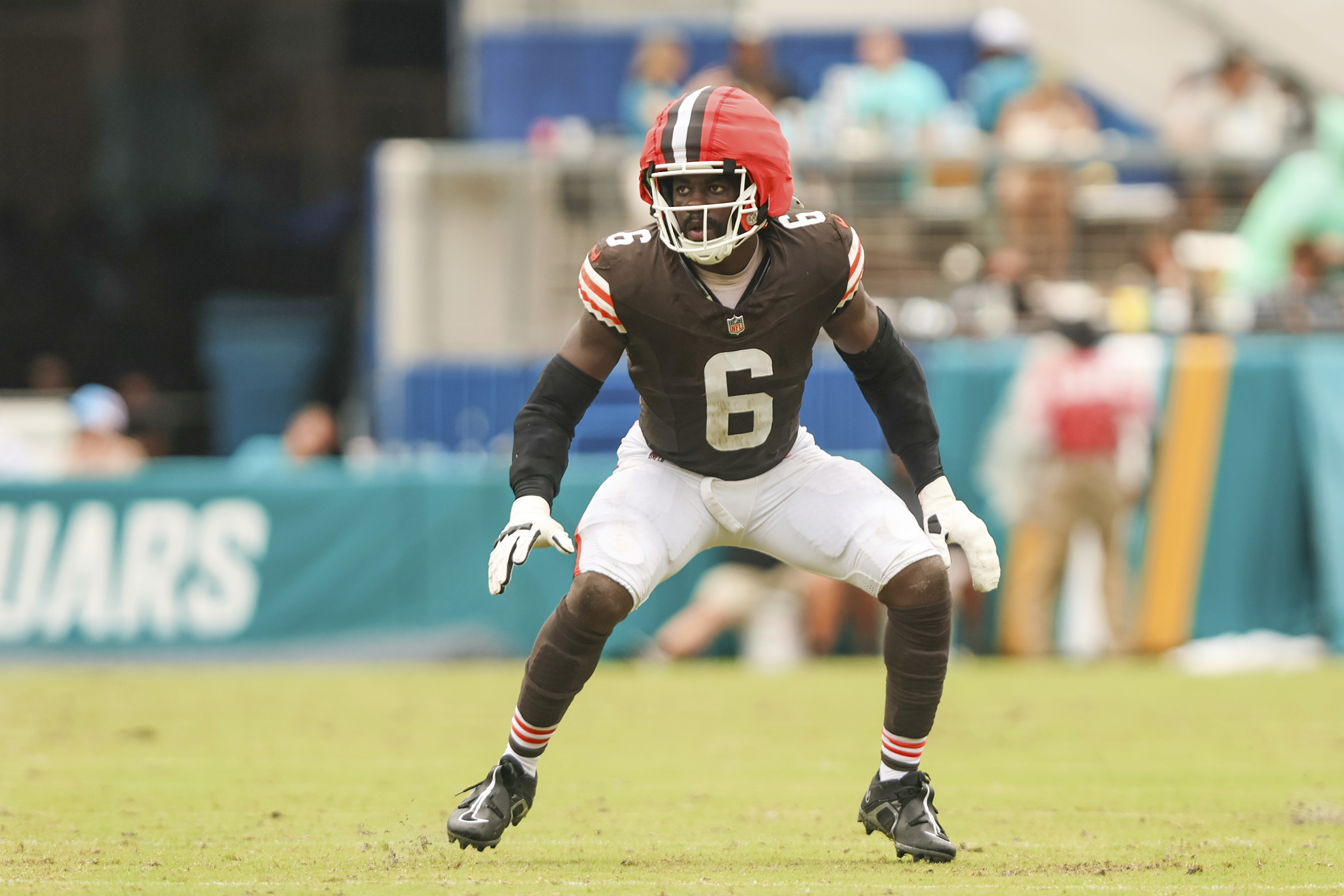FILE - Cleveland Browns linebacker Jeremiah Owusu-Koramoah (6) reacts at the snap during an NFL football game against the Jacksonville Jaguars, Sunday, Sept. 15, 2024, in Jacksonville, Fla.