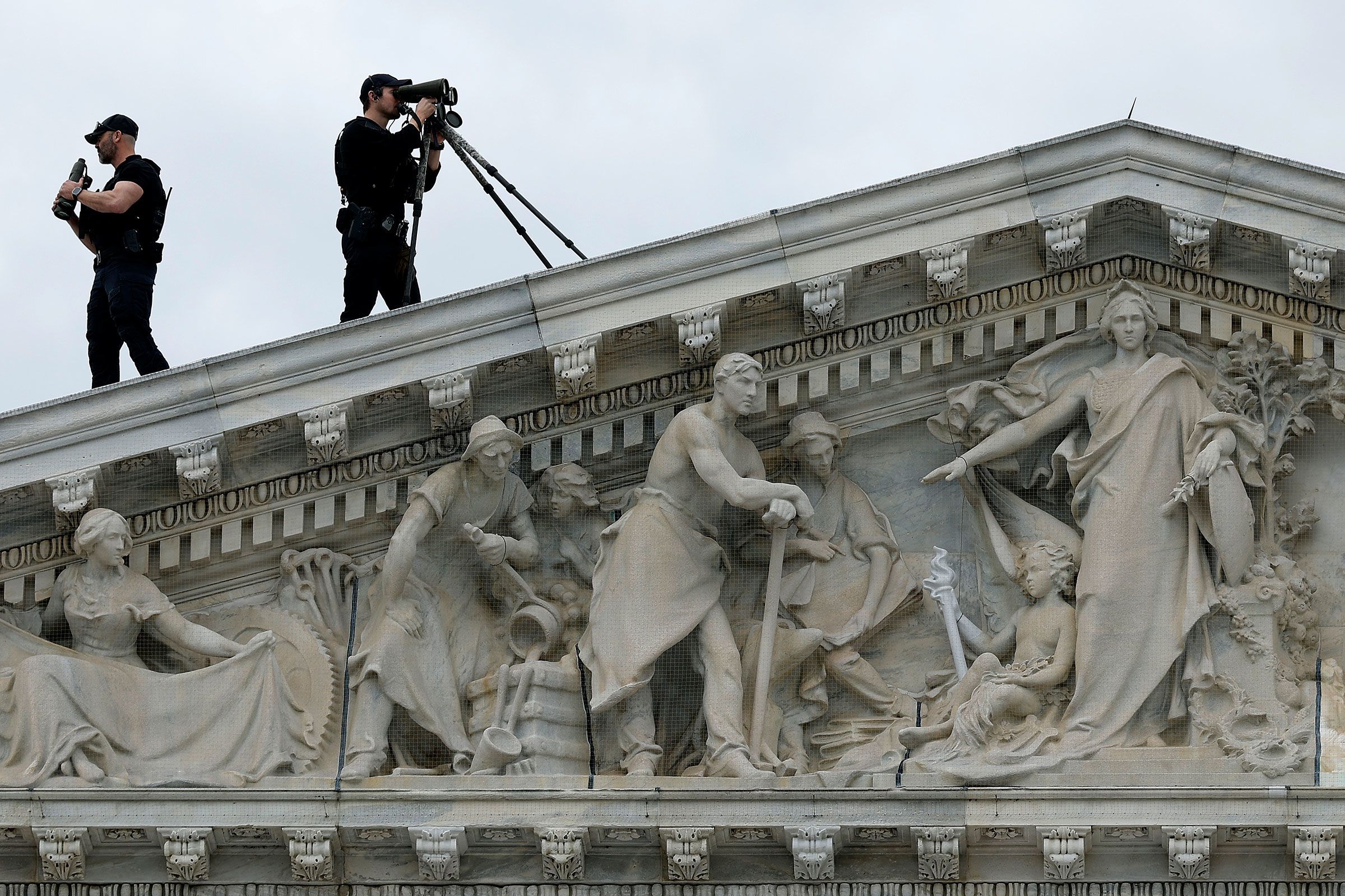 The House unanimously voted Friday to pass a bill bolstering Secret Service protection for major presidential and vice presidential candidates.