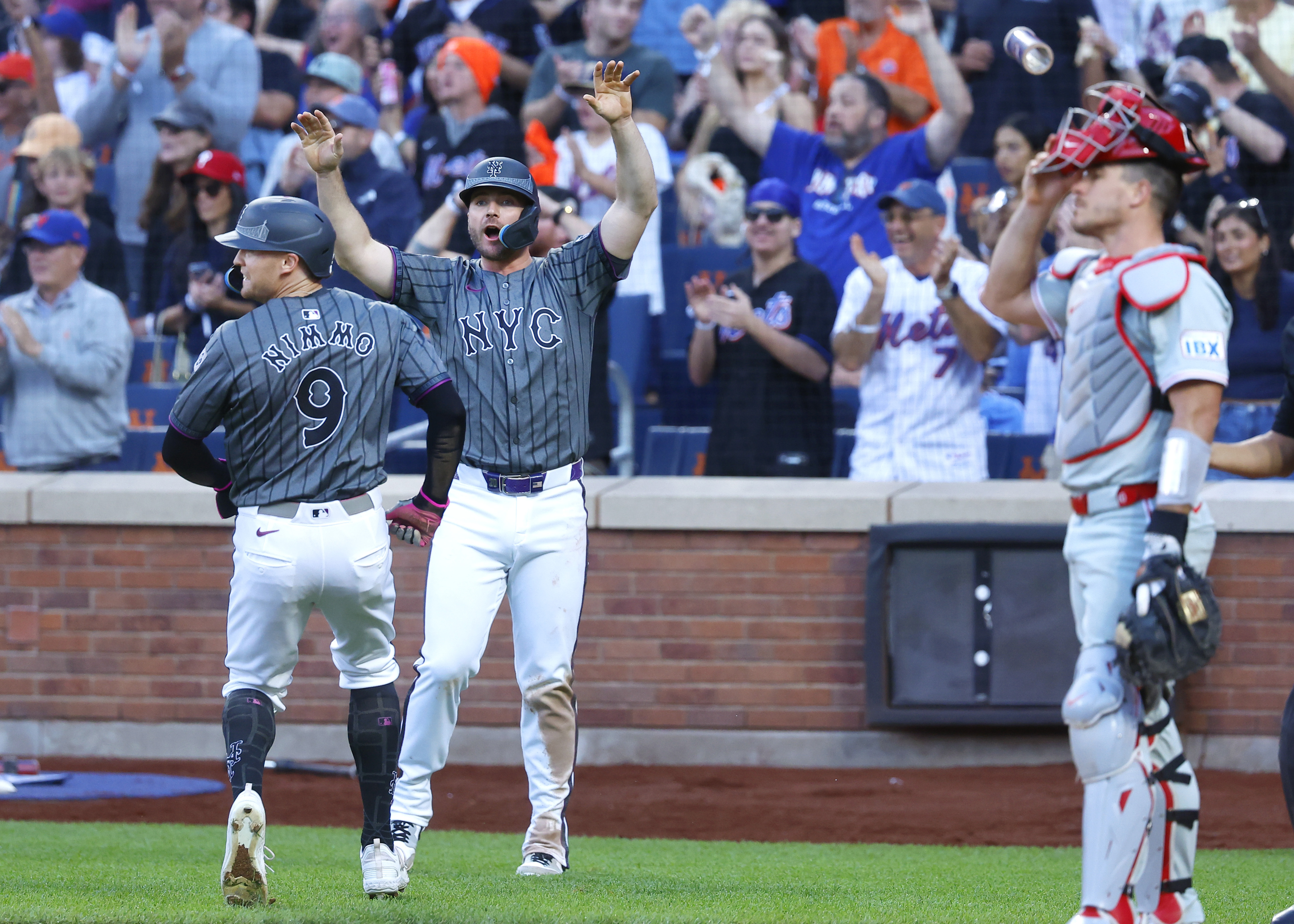 Mets prevent Phillies from clinching NL East with 6-3 win behind Sean Manaea and Francisco Alvarez