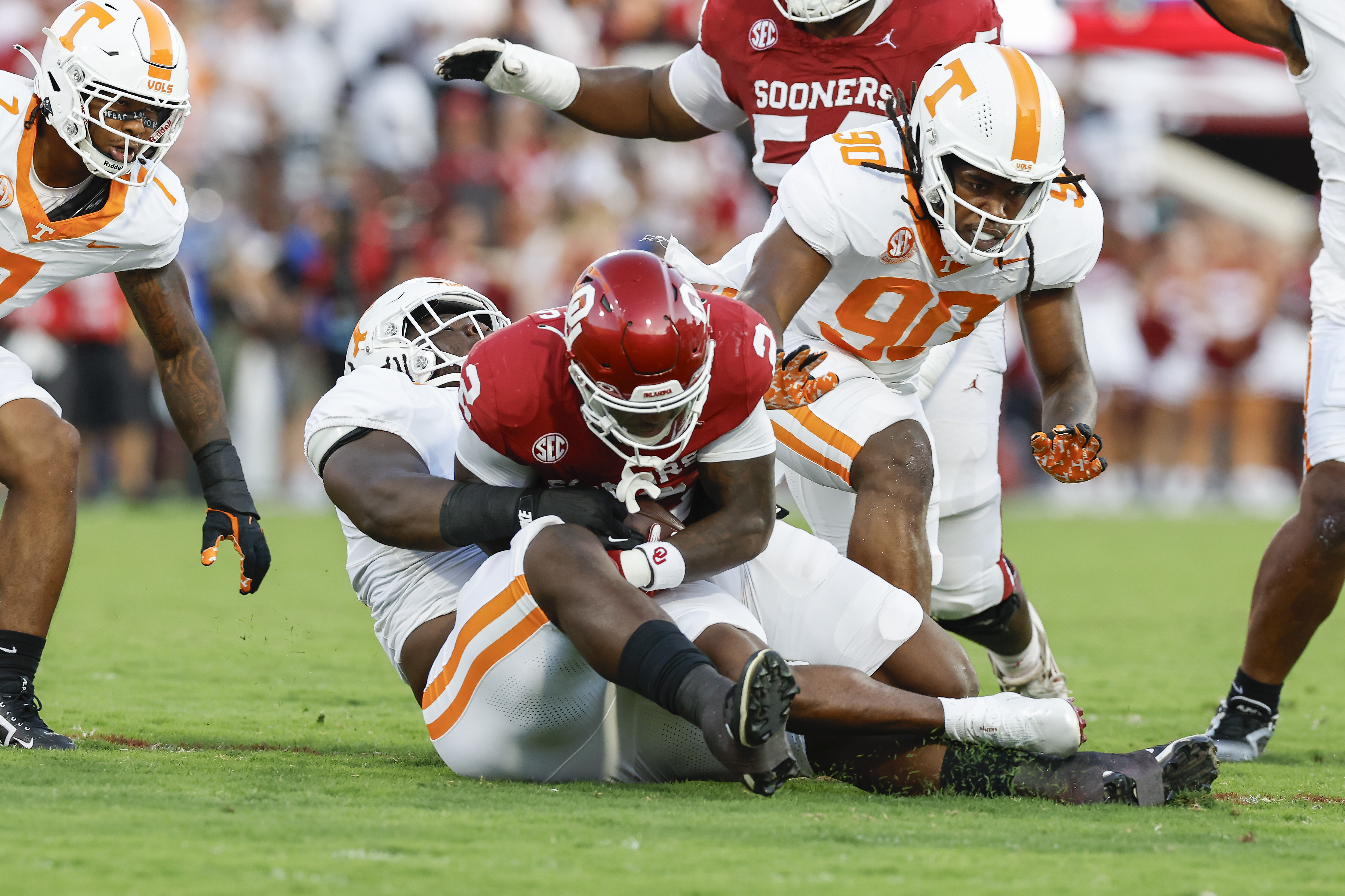 Josh Furlong’s AP Top 25: Tennessee makes a small jump after Oklahoma win