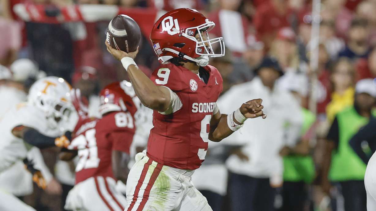 Oklahoma quarterback Michael Hawkins Jr. (9) passes against Tennessee during the second quarter of an NCAA college football game Saturday, Sept. 21, 2024, in Norman, Okla.
