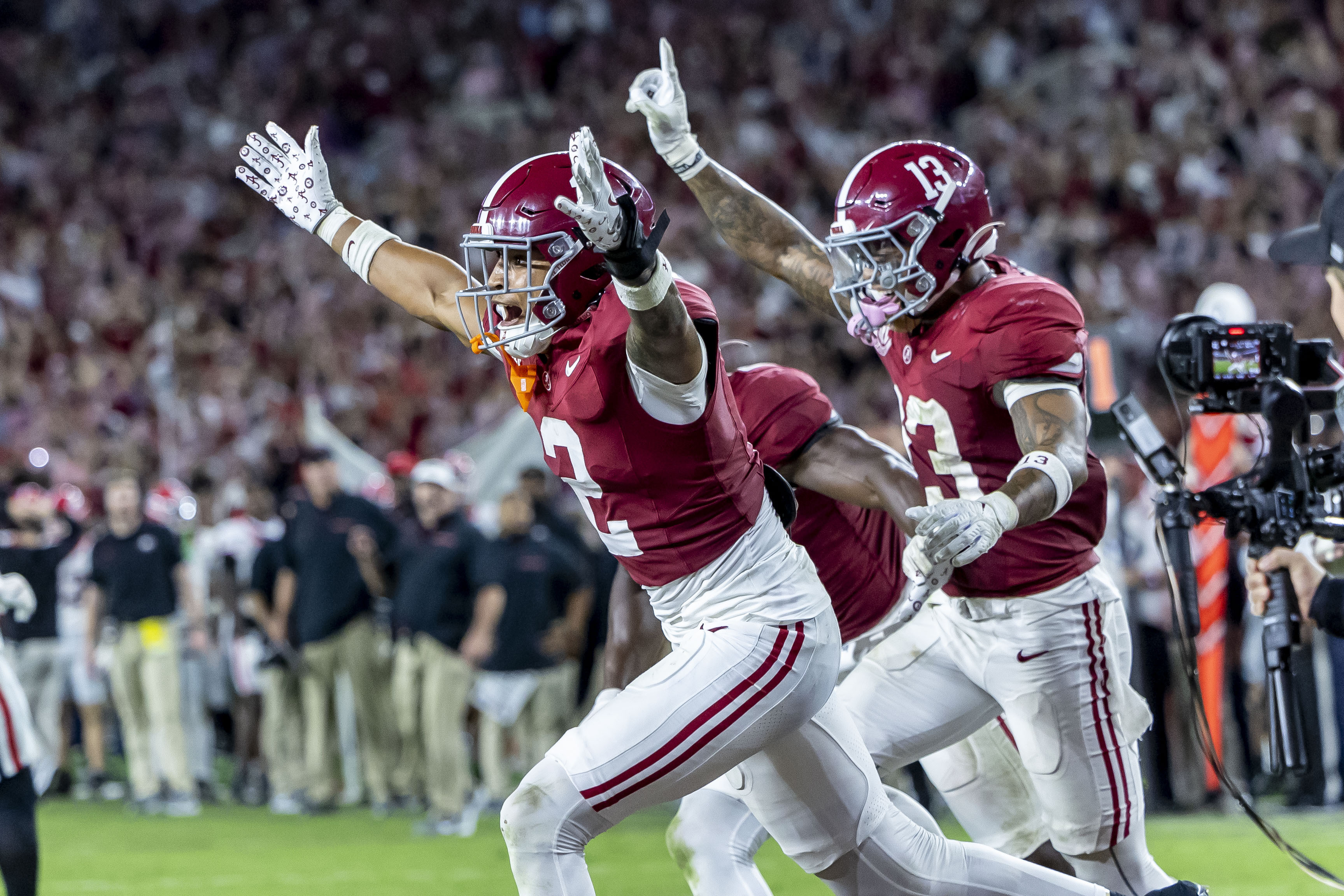 Josh Furlong AP Top 25: Alabama takes No. 1 amid change in top 10