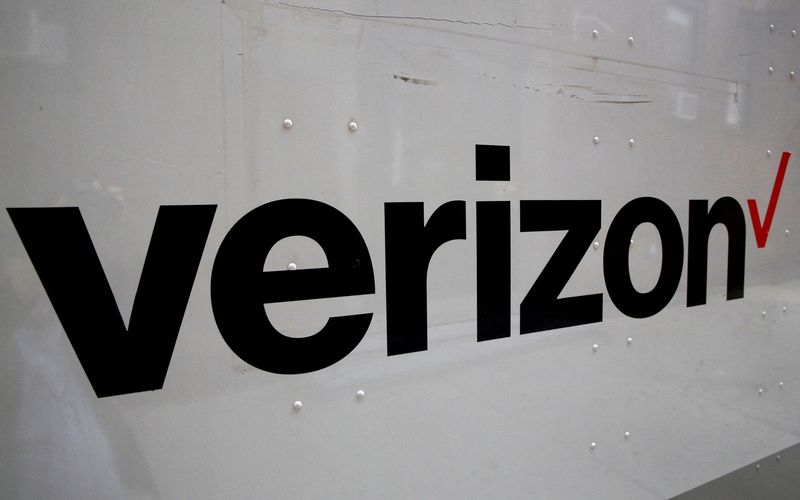 Verizon's mobile network down for thousands of users