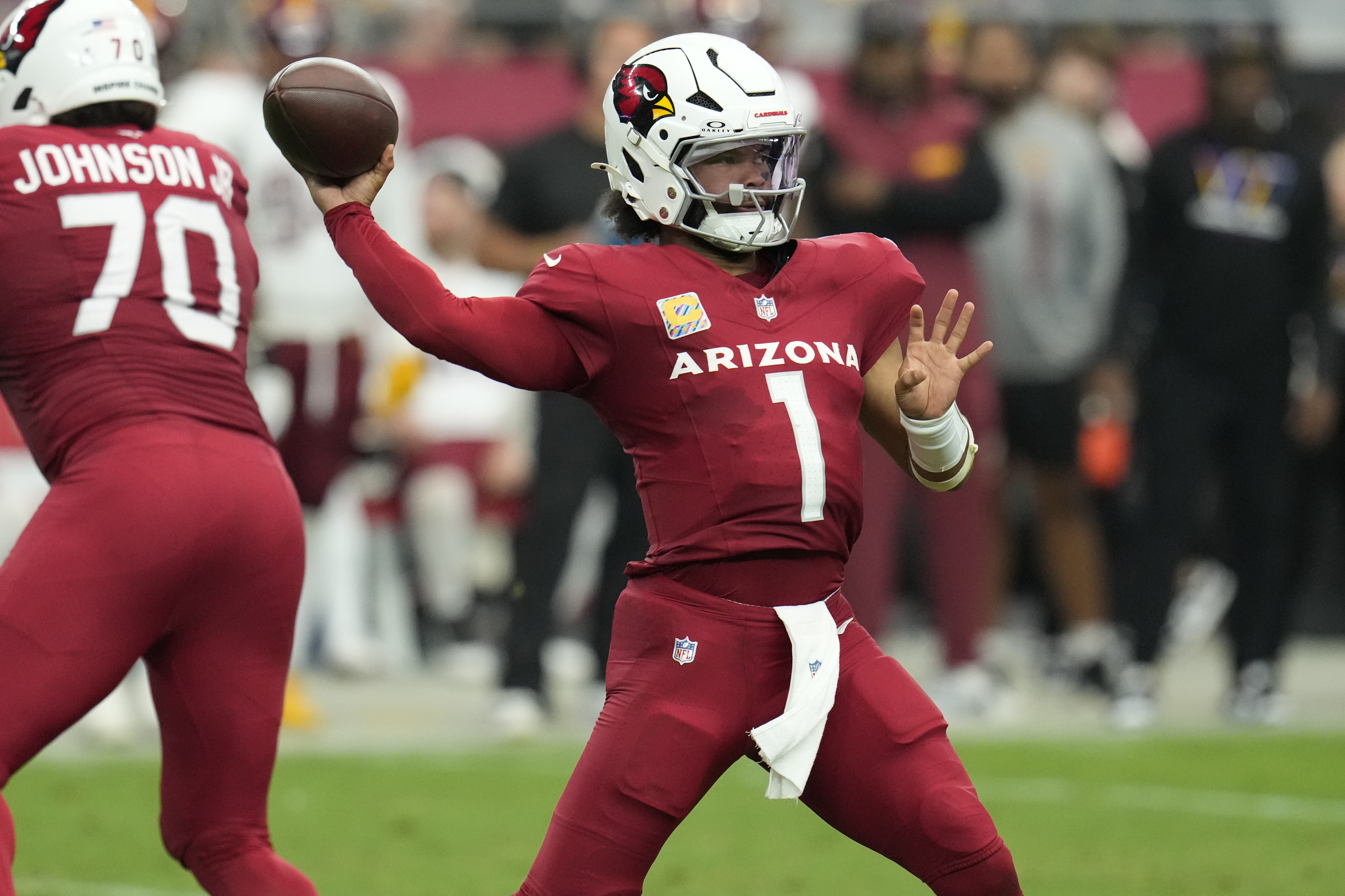 Arizona Cardinals quarterback Kyler Murray (1) throws against the Washington Commanders during the second half of an NFL football game, Sunday, Sept. 29, 2024, in Glendale, Ariz. 