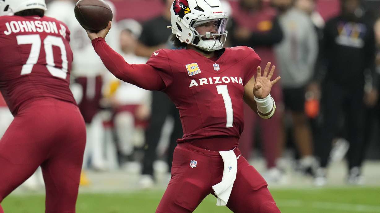 Arizona Cardinals quarterback Kyler Murray (1) throws against the Washington Commanders during the second half of an NFL football game, Sunday, Sept. 29, 2024, in Glendale, Ariz.