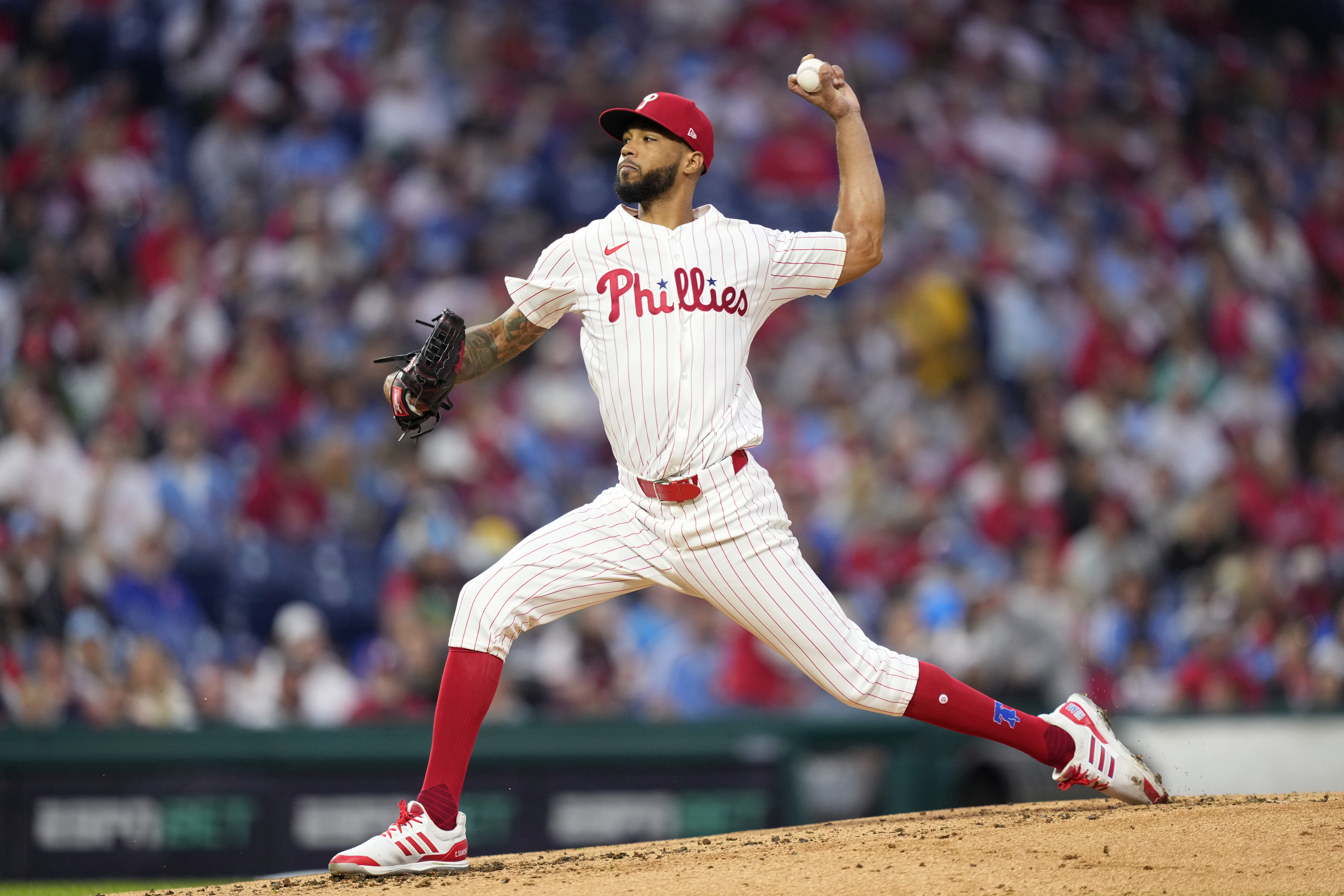 Philadelphia Phillies' Cristopher Sánchez pitches during the second inning of a baseball game against the Chicago Cubs, Wednesday, Sept. 25, 2024, in Philadelphia.
