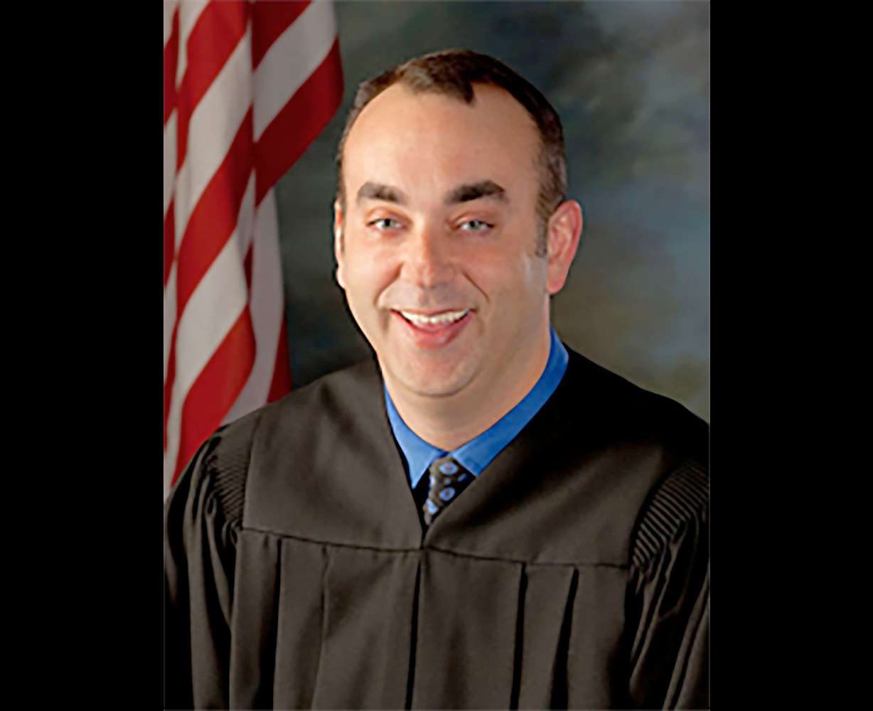 Video of Kentucky judge #39 s shooting played in court as sheriff #39 s murder Video of Kentucky judge #39 s shooting played in court as sheriff #39 s murder