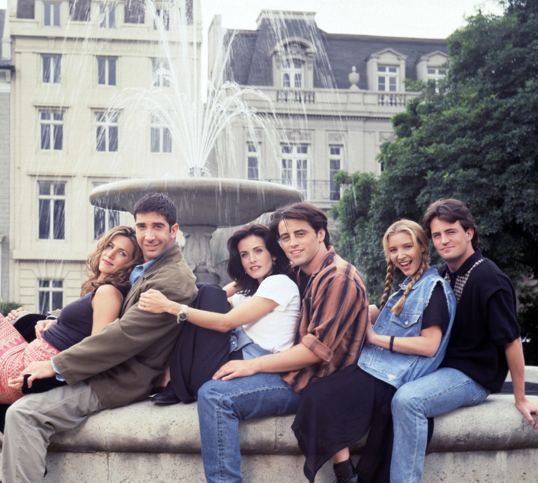 Stars of the hit NBC television show "Friends" left to right, Jennifer Anniston, David Schwimmer, Courtney Cox, Matt LeBlanc, Lisa Kudrow, Matthew Perry.