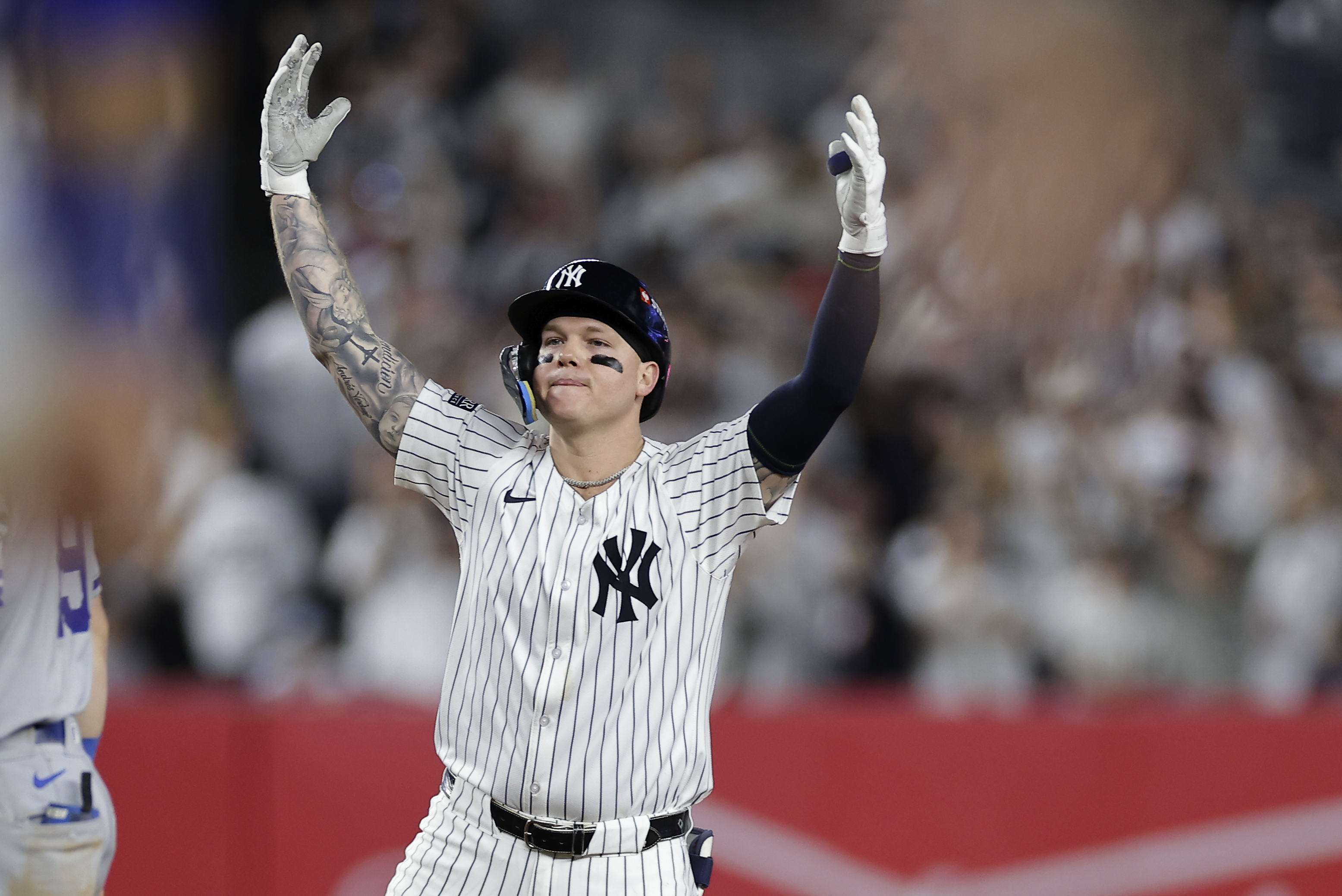 Verdugo's go-ahead single and acrobatic catch lift Yankees over Royals 6-5 in ALDS opener