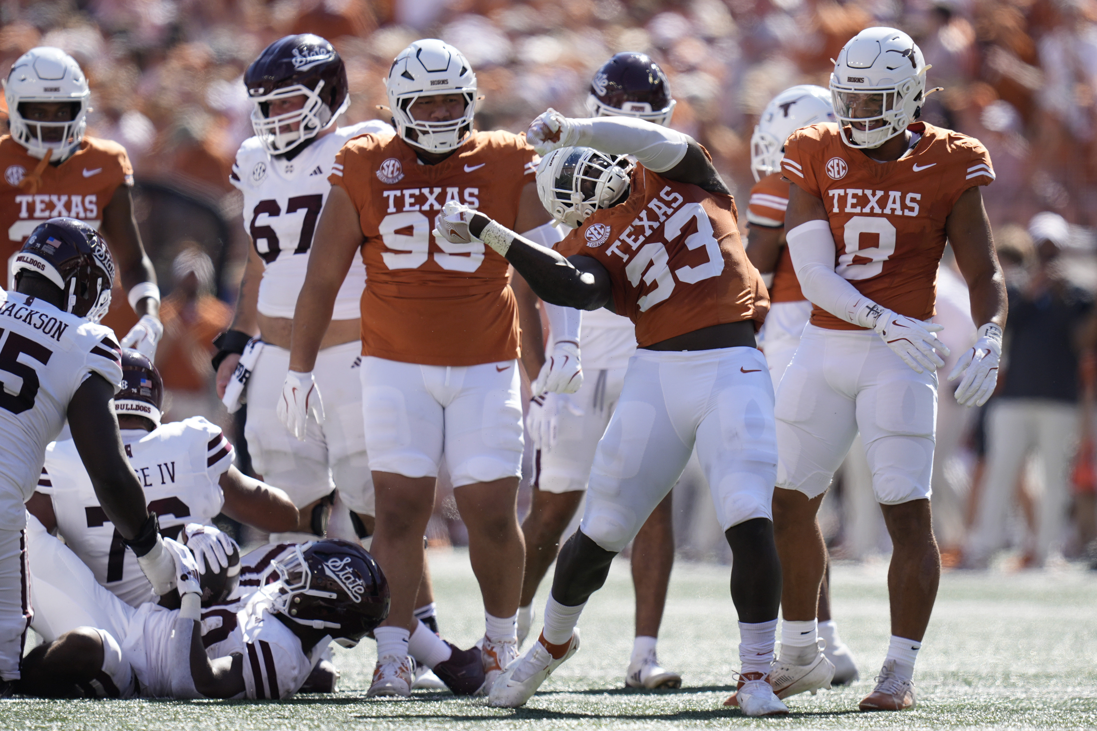 CFP Bracket Watch: Texas takes over as top seed, 2 of the 4 first-round games would be SEC matchups