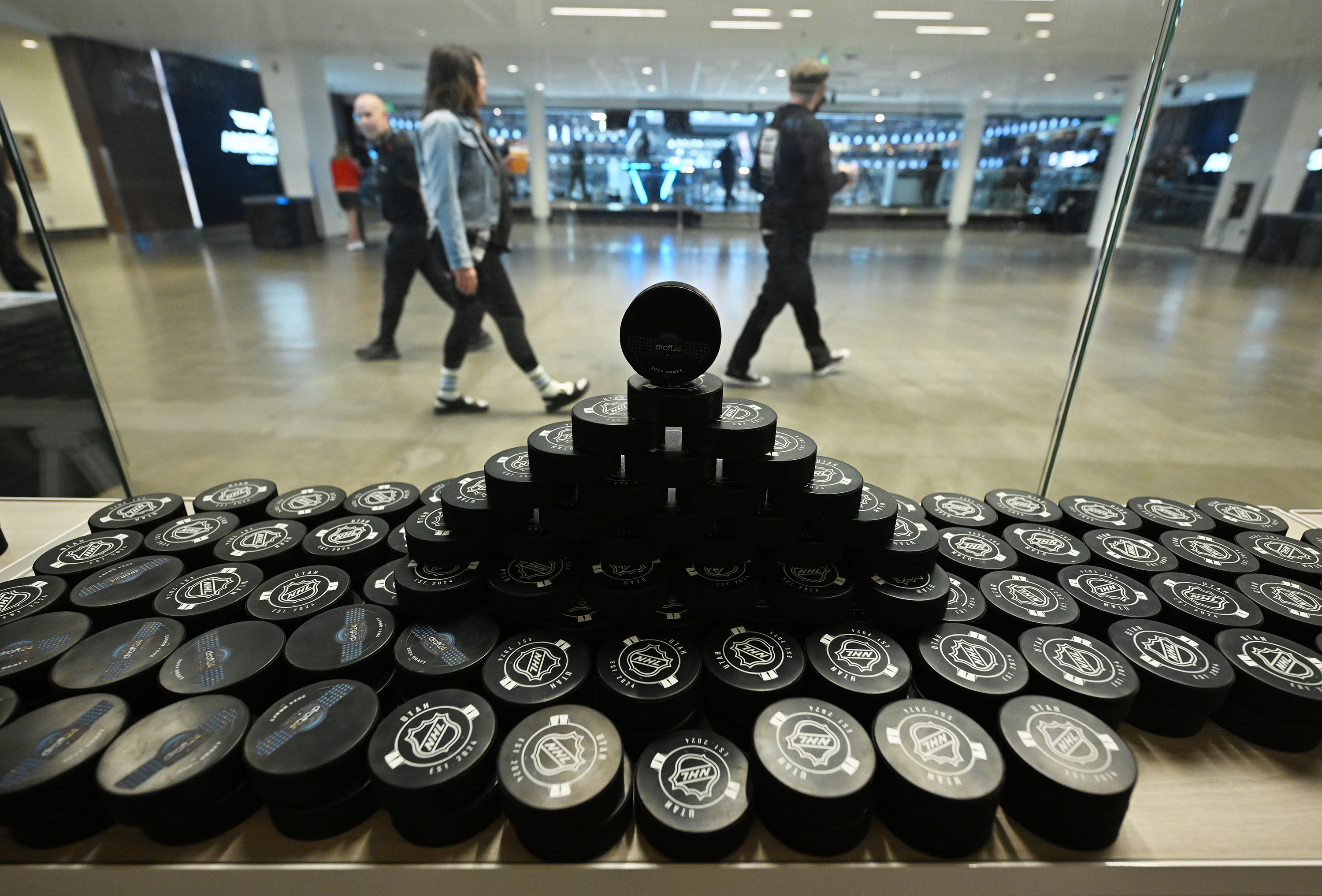 First puck drop: It'll be a 10-hour party for Utah Hockey Club's first game