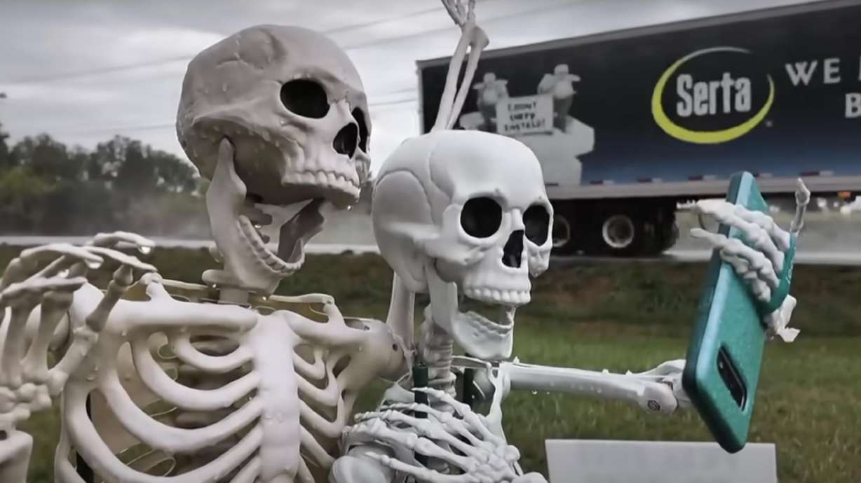 An Ohio man's Halloween display has prompted disapproval from some residents, but it's the highlight of one woman's drive.