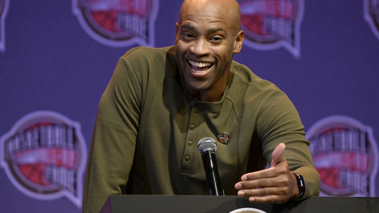 Basketball Hall of Fame Class of 2024 inductee Vince Carter speaks at a hall of fame news conference at Mohegan Sun, Saturday, Oct. 12, 2024, in Uncasville, Conn.