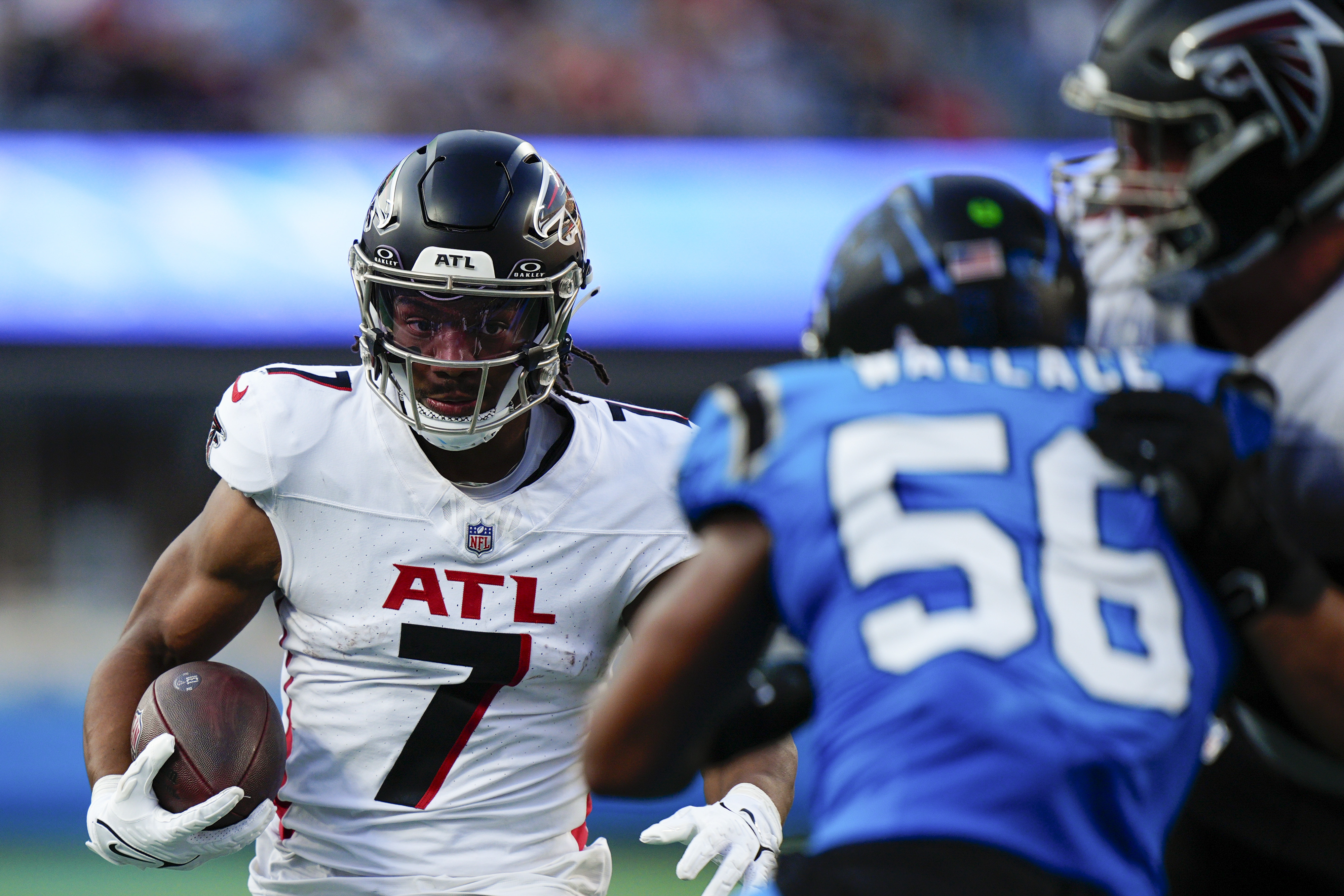 Bijan Robinson scores 2 TDs. Falcons beat Panthers 38-20 for 3rd straight victory vs. NFC South foe