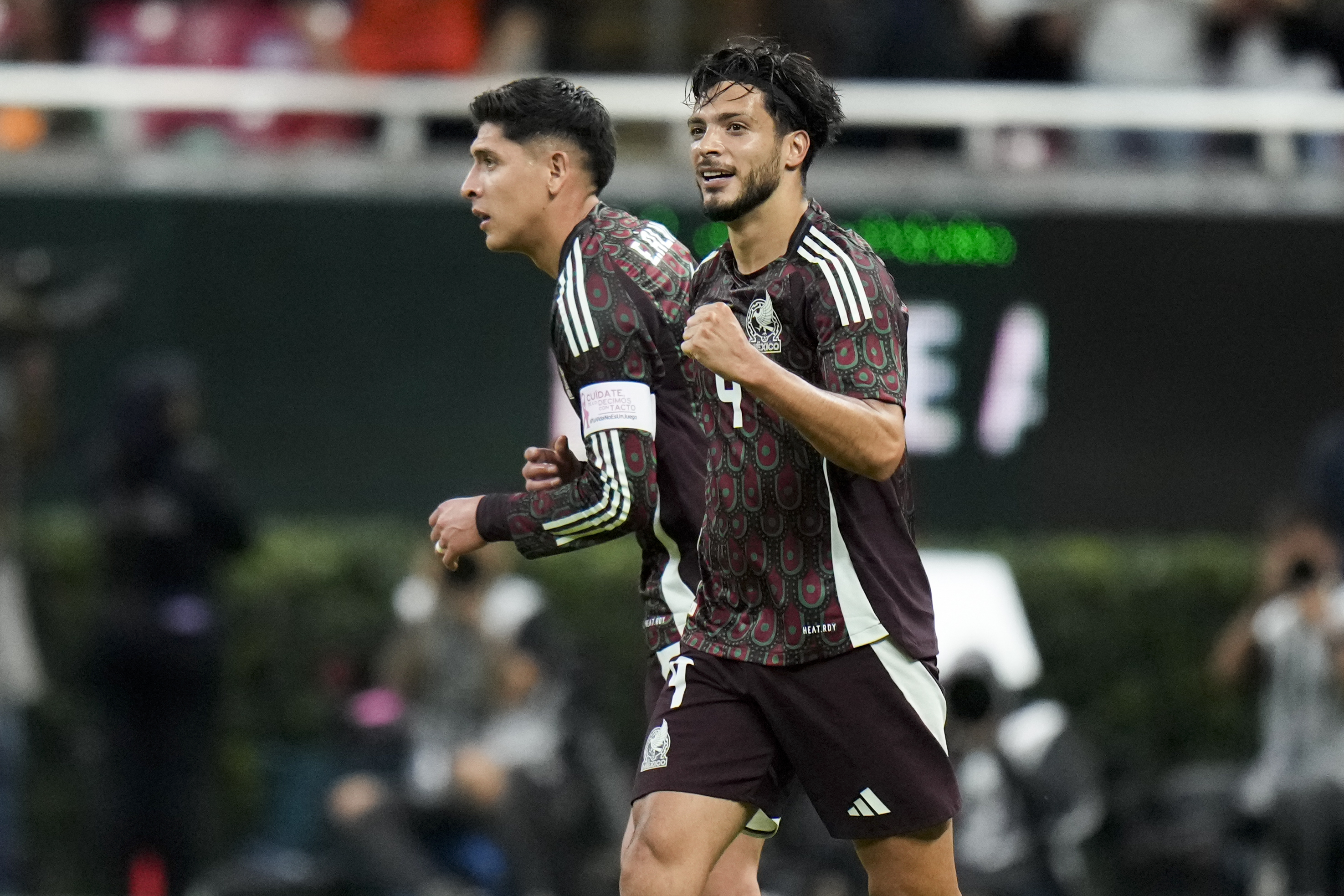 Mexico stops 7-game winless streak against the US as Jiménez and Huerta score in 2-0 victory