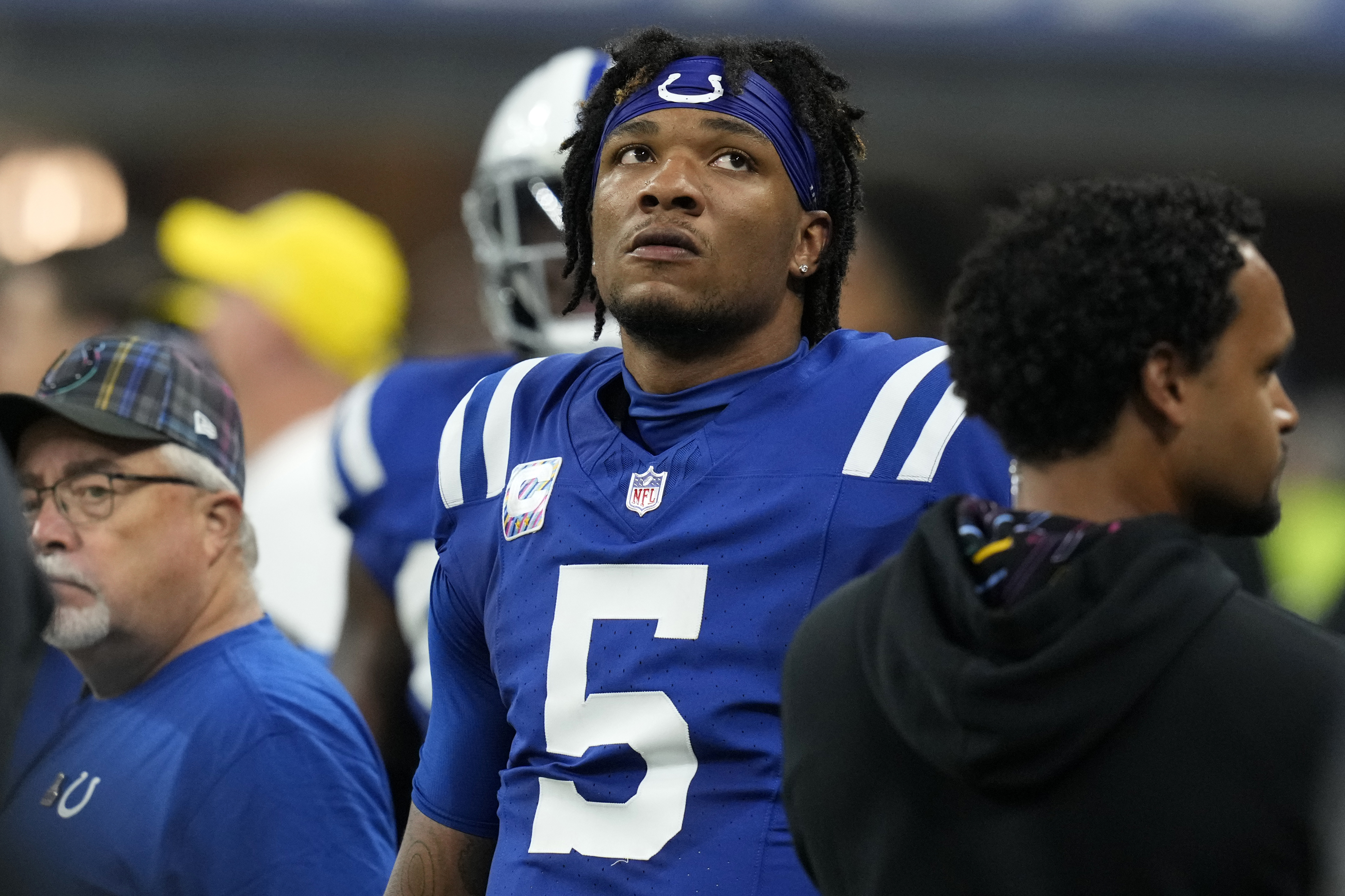 Indianapolis Colts quarterback Anthony Richardson (5) stands on the sideline after being injured during the first half of an NFL football game against the Pittsburgh Steelers, Sunday, Sept. 29, 2024, in Indianapolis.