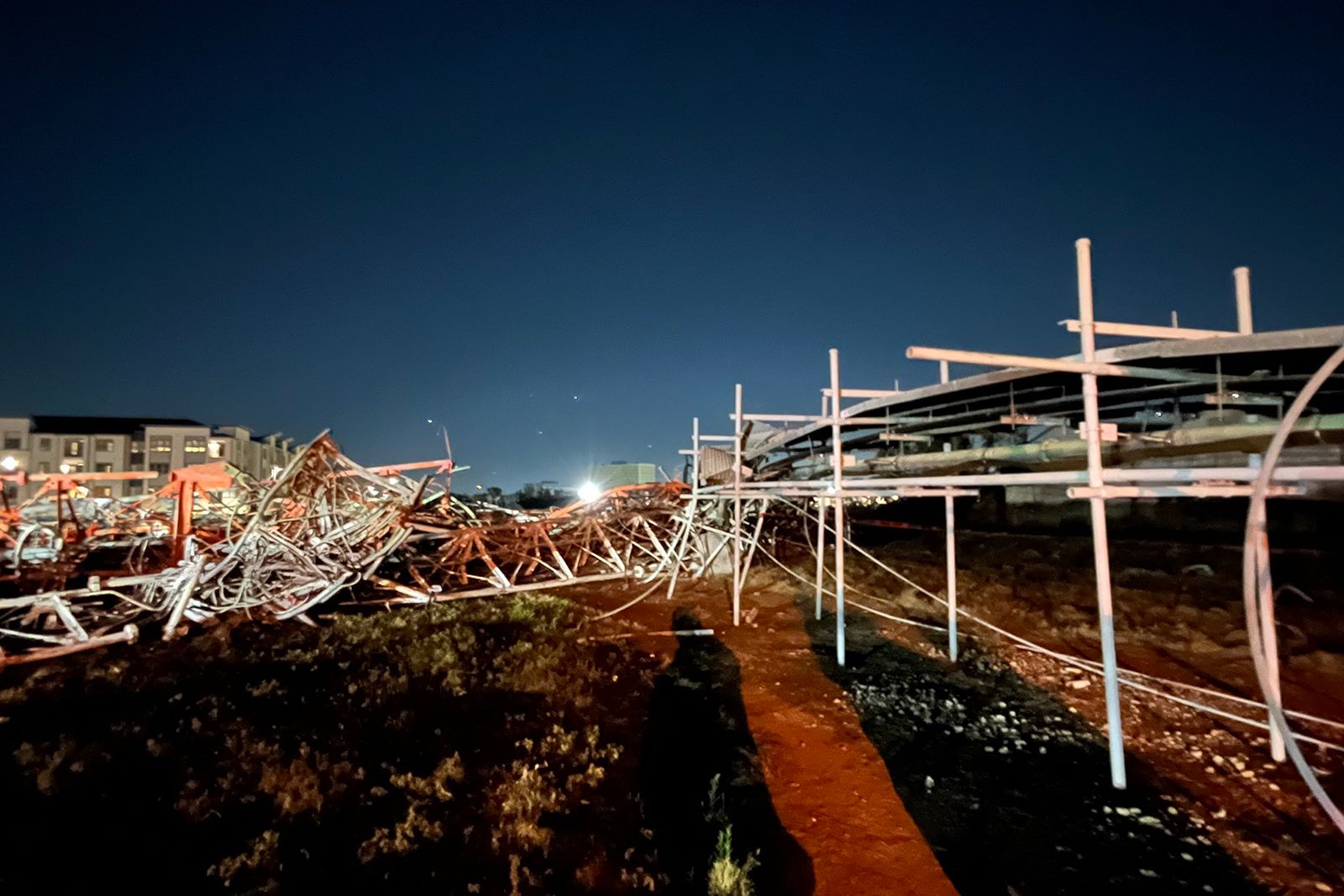 Helicopter crashes in Houston, killing 4 and destroying a radio tower