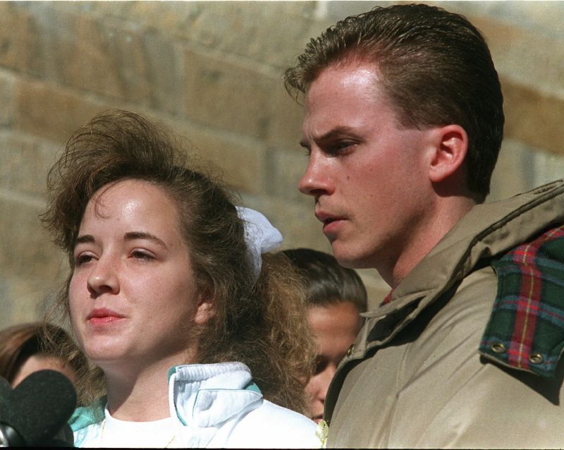 Susan and David Smith address reporters on Nov. 2, 1994, during a news conference in Union, S.C.