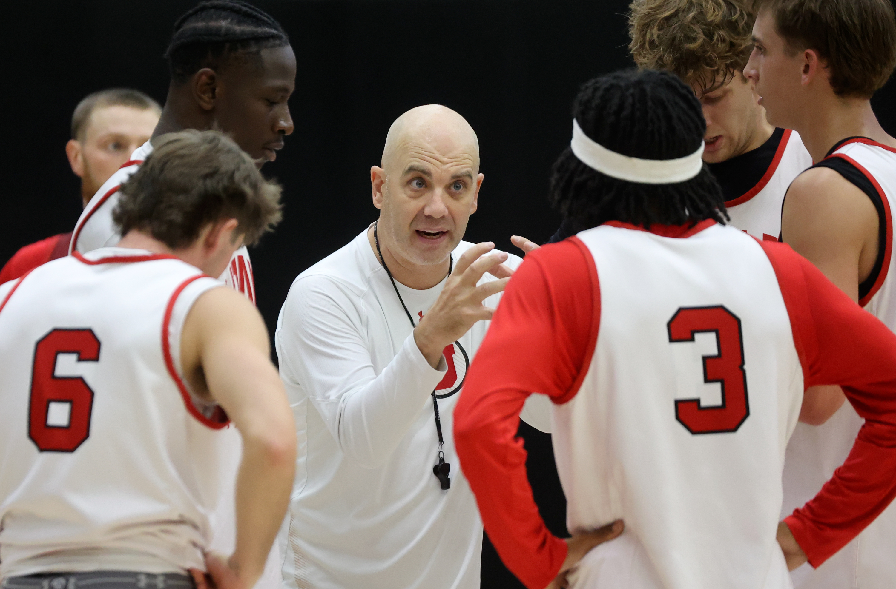 Runnin' Utes earn 98-62 exhibition win over CSU Pueblo ahead of season-opener