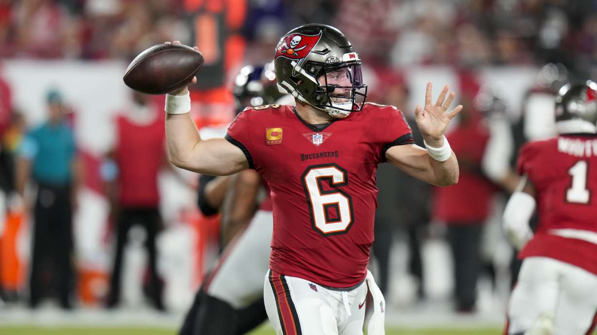 Tampa Bay Buccaneers quarterback Baker Mayfield (6) looks to throw during the second half of an NFL football game against the Baltimore Ravens, Monday, Oct. 21, 2024, in Tampa, Fla.
