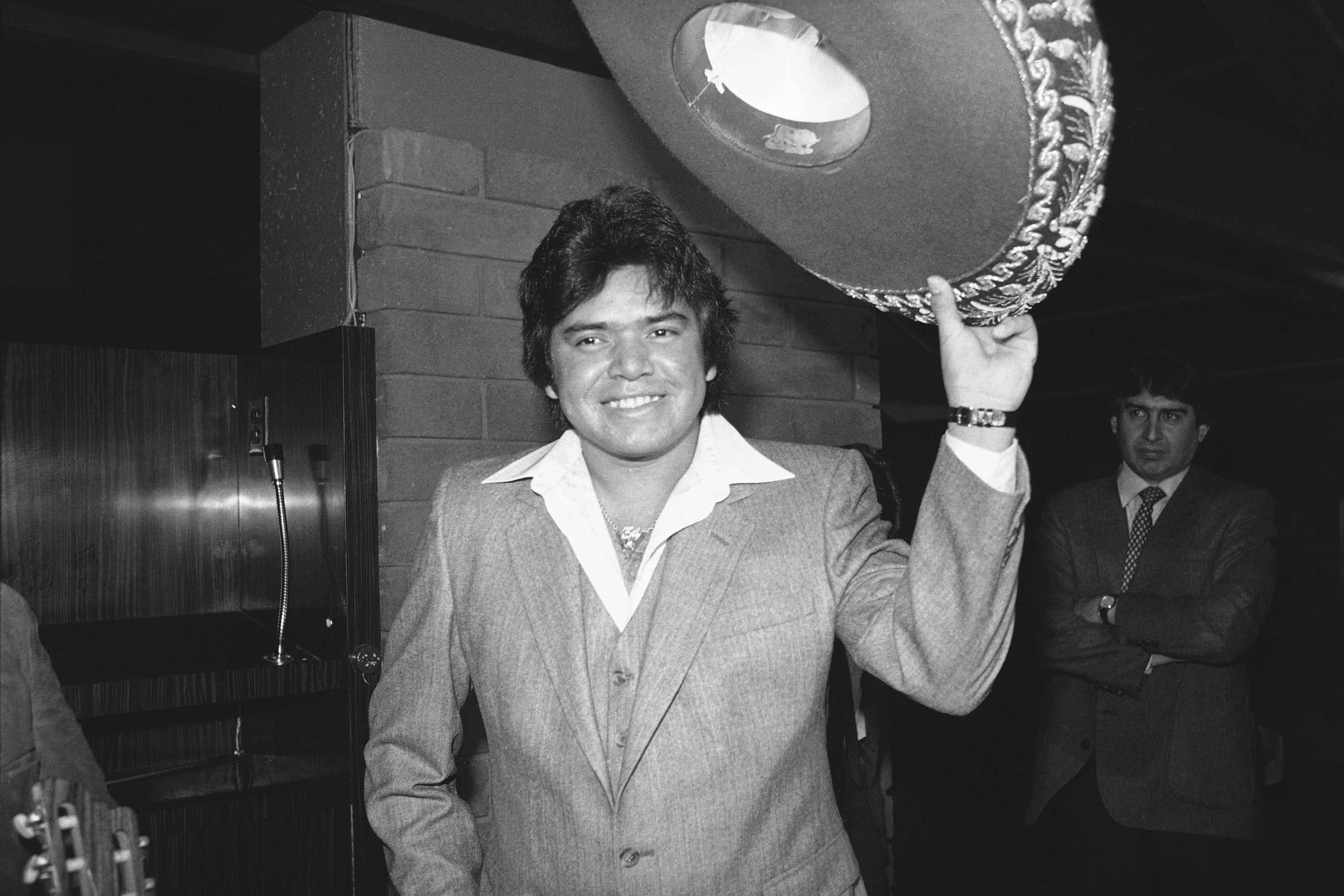 Dodgers pitcher Fernando Valenzuela served as a cultural ambassador for Mexican Americans, Mexicans