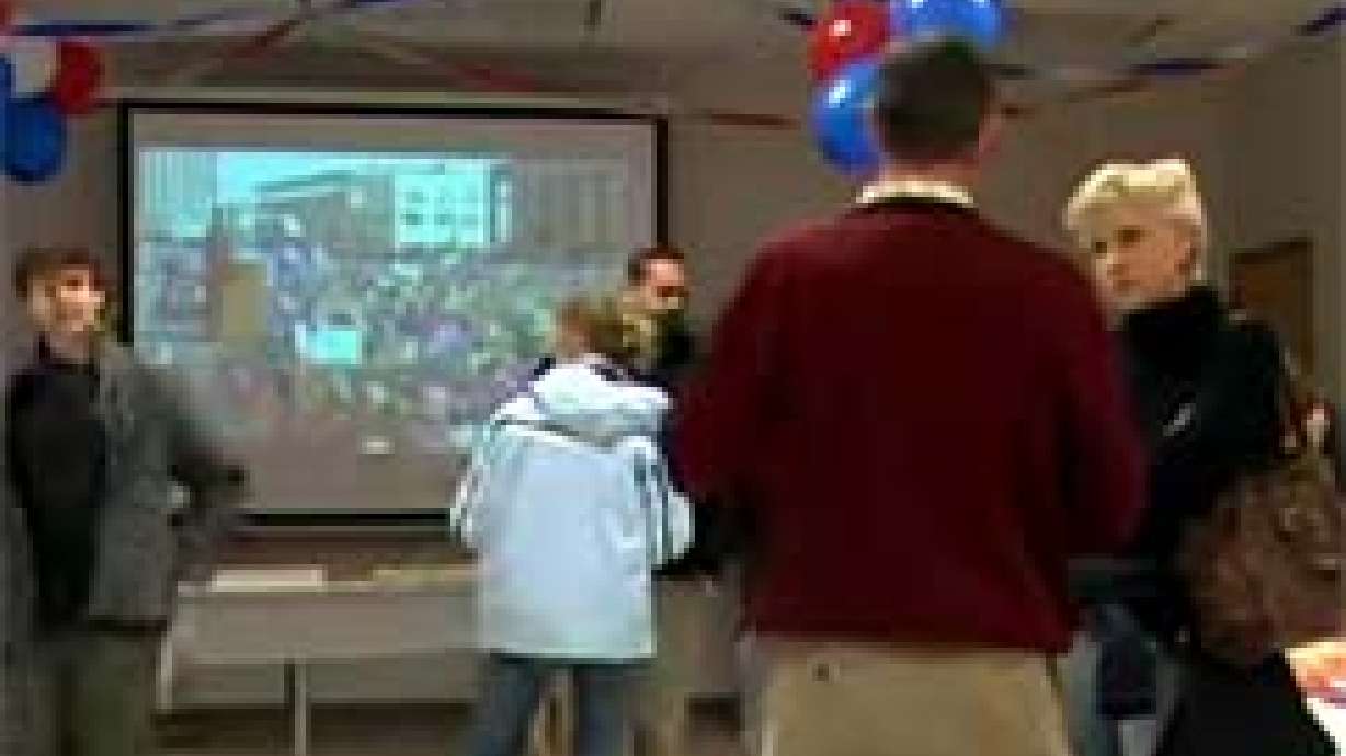 Volunteers set up Obama campaign office in Salt Lake
