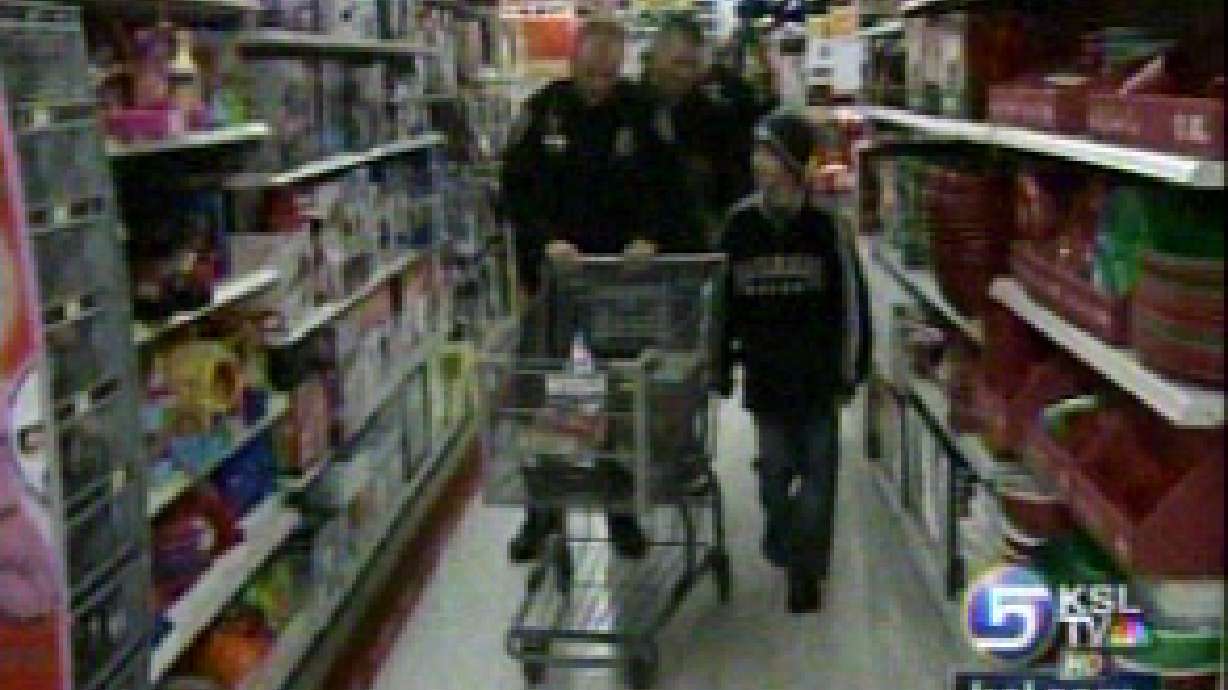 Kids 'Shop with a Cop'