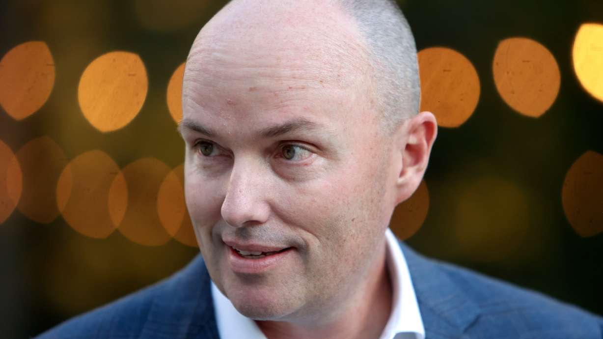 Utah Gov. Spencer Cox meets with constituents at a meet and greet in Ogden on Monday, Oct. 21.