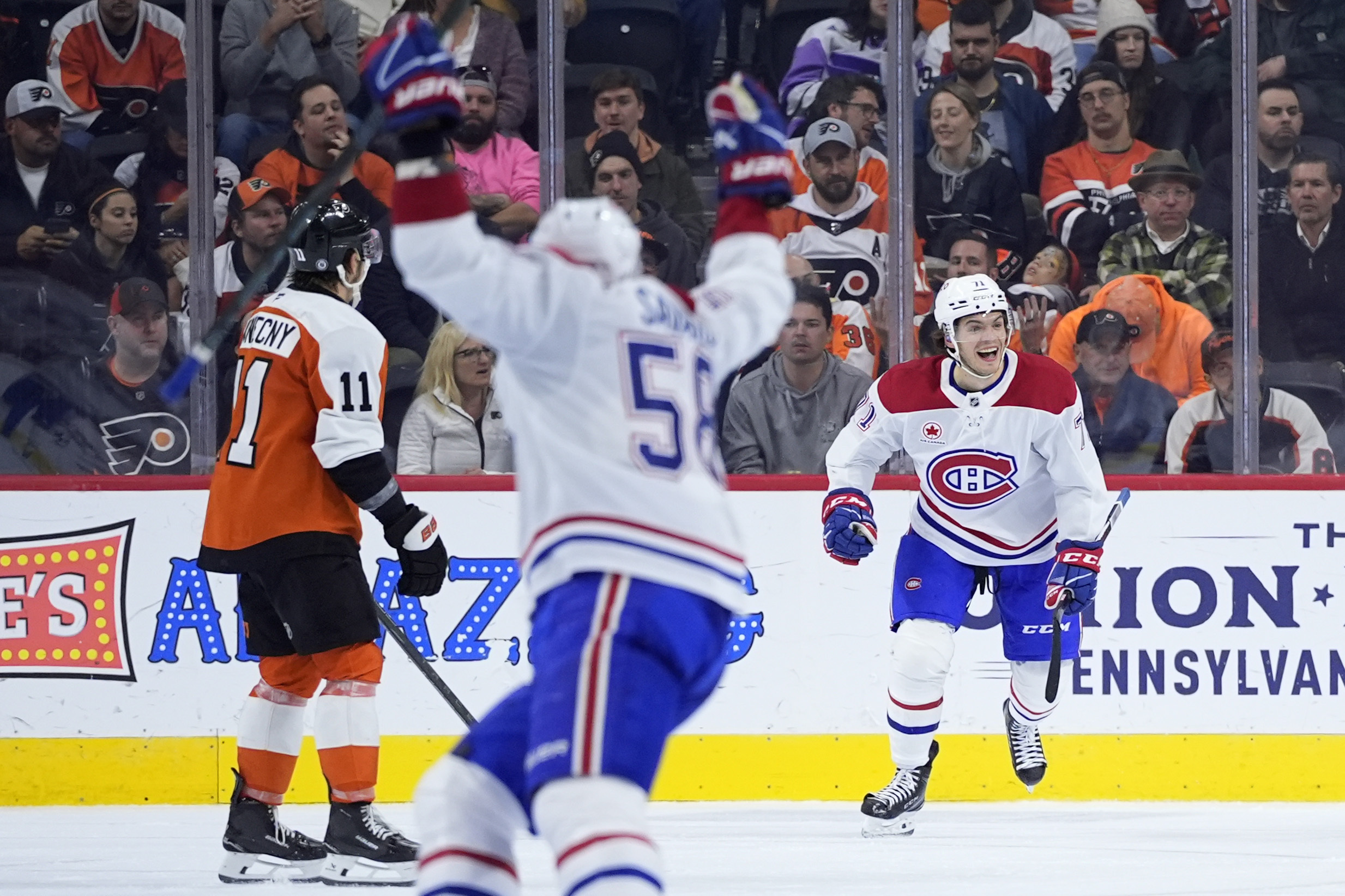 Suzuki and Gallagher lead the Canadiens to a 4-3 win over the Flyers