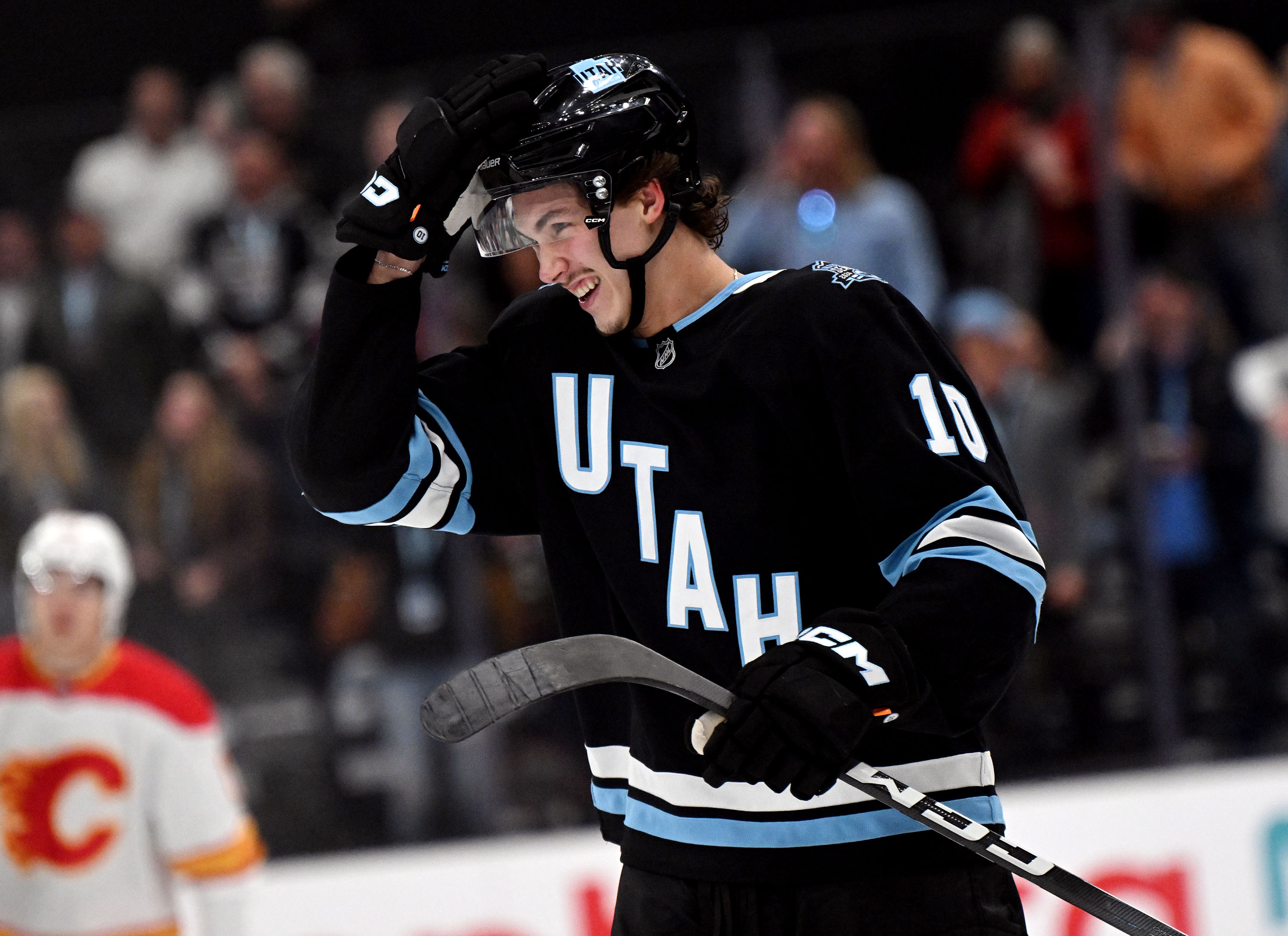 Buzzing the tower: Maveric Lamoureux scores 1st NHL goal in Utah win