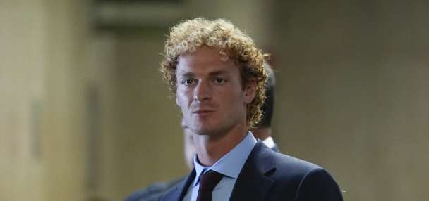 Prosecutor tells jury that veteran showed 'indifference' to man he choked to death on subway