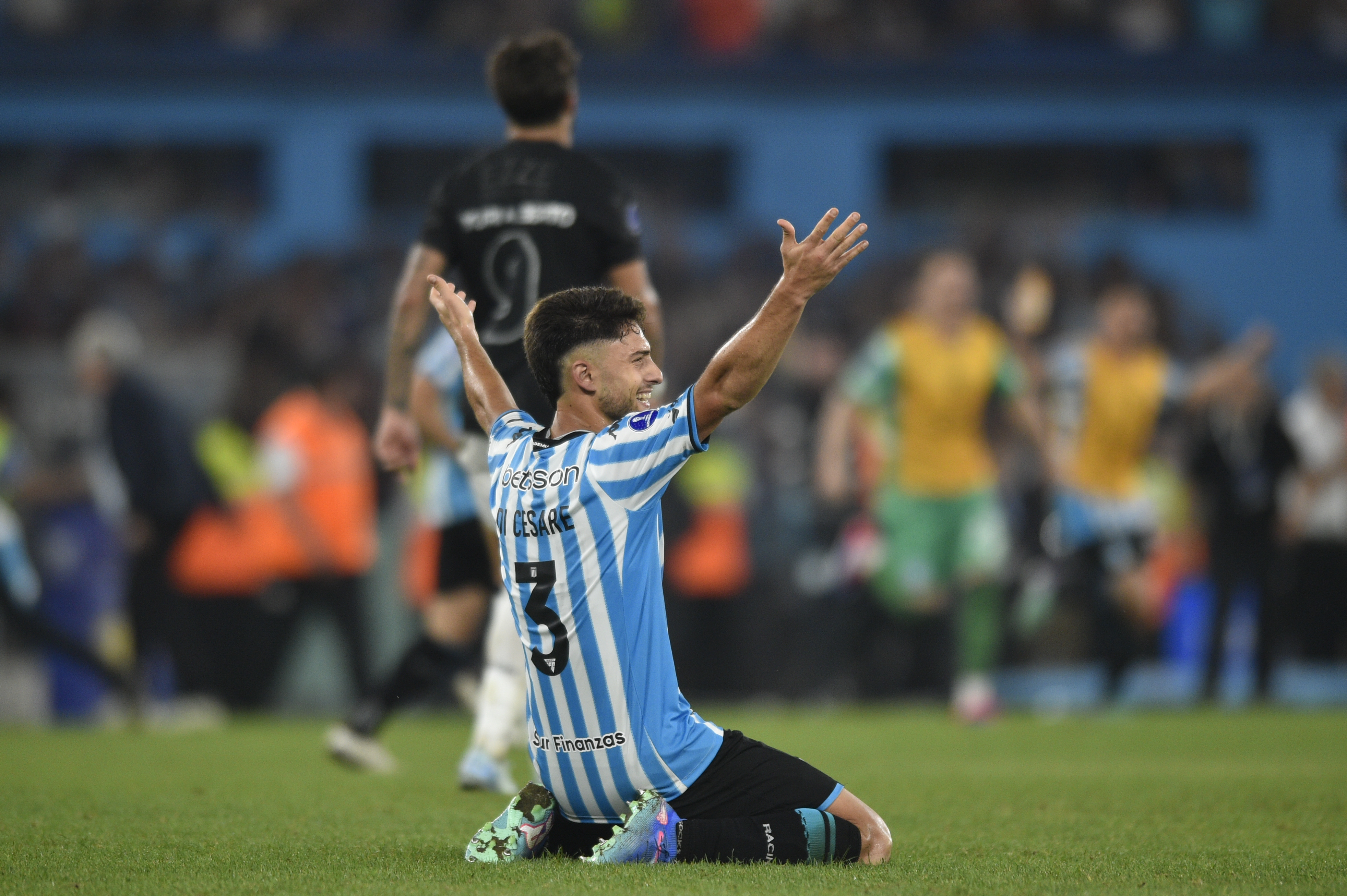 Marco Di Cesare of Argentina's Racing Club celebrates at the end a Copa Sudamericana semifinal second leg soccer match against Brazil's Corinthians in Buenos Aires, Argentina, Thursday, Oct. 31, 2024.