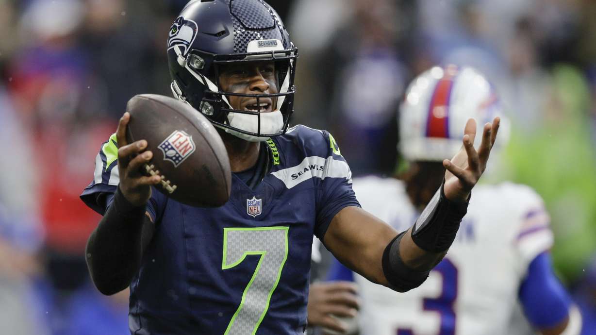 Seattle Seahawks quarterback Geno Smith (7) reacts to a call during the second half of an NFL football game against the Buffalo Bills, Sunday, Oct. 27, 2024, in Seattle.