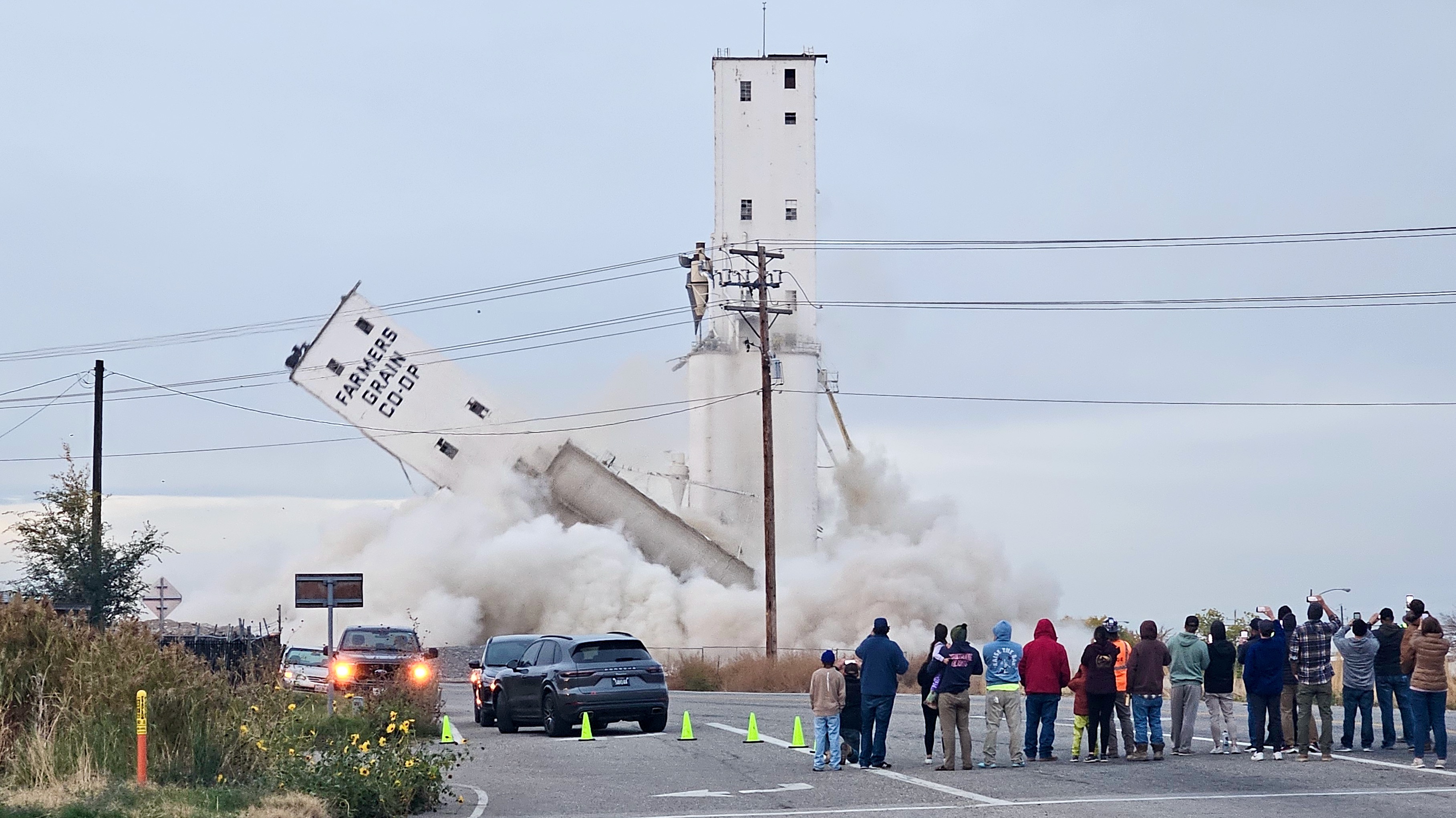 'The shock was amazing': Ogden grain elevator head houses demolished 