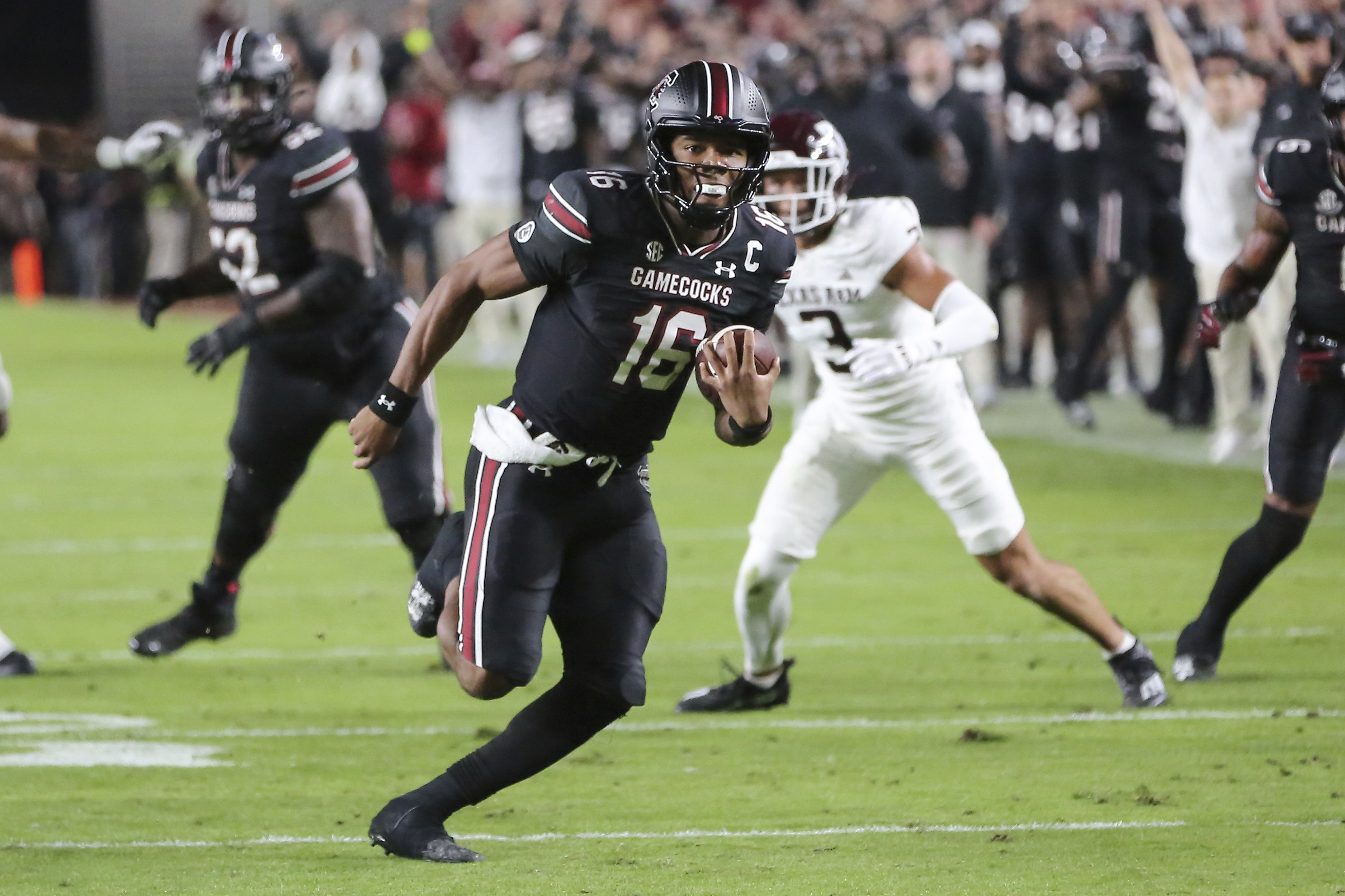 South Carolina quarterback LaNorris Sellers (16) runs for a 23-yard touchdown during the first half of an NCAA college football game against Texas A&M Saturday, Nov. 2, 2024, in Columbia, S.C.