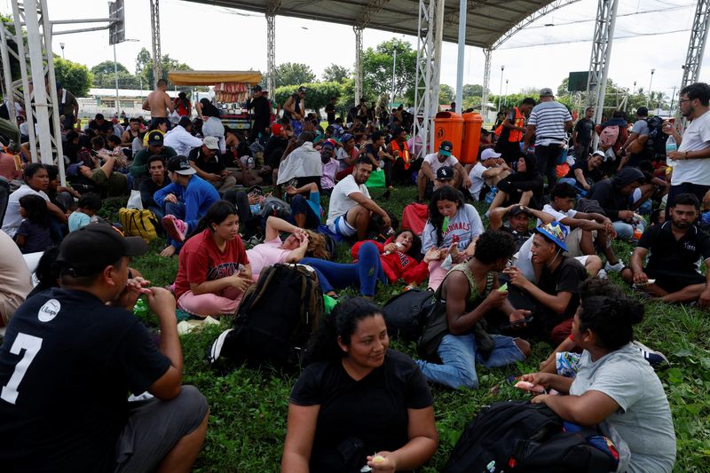 Migrant caravan of 3,000 heads north in Mexico as US votes