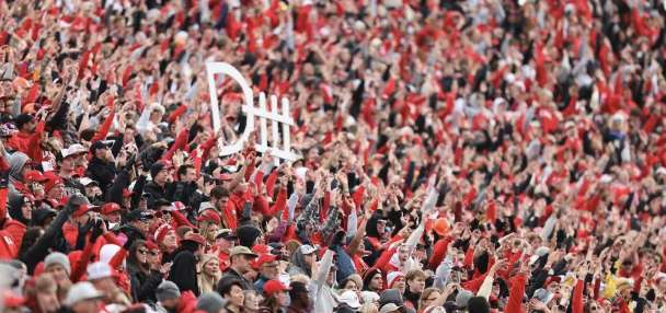 Canzano: Diving into the 'Holy War' game