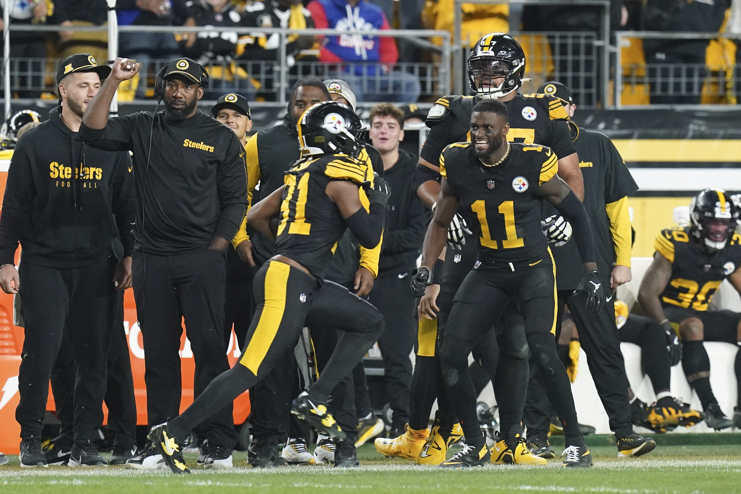 Pittsburgh Steelers cornerback Beanie Bishop Jr. (31) runs back with an intercepted pass during the second half of an NFL football game against the New York Giants, Monday, Oct. 28, 2024, in Pittsburgh.