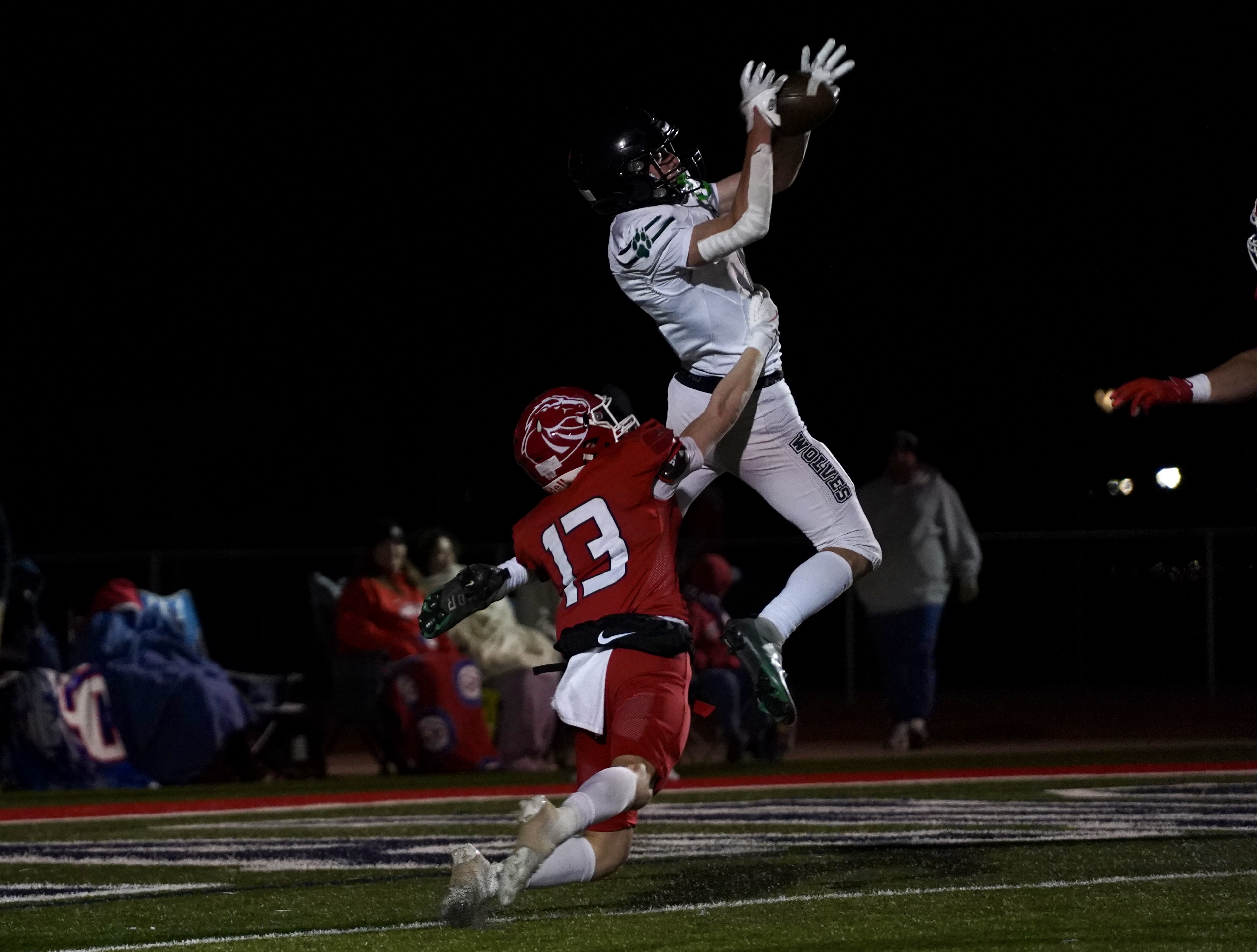 Crimson Cliffs takes 28-25 quarterfinal win over Green Canyon