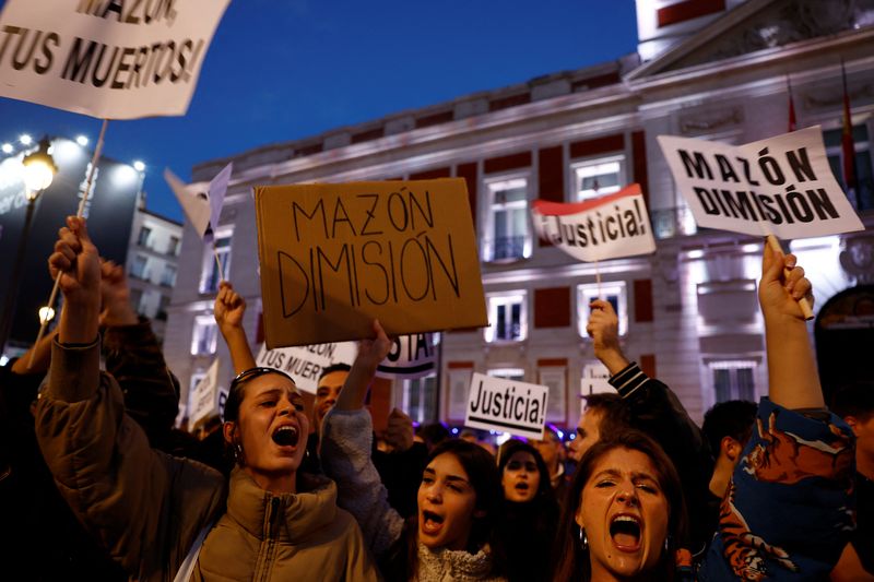 Thousands protest over handling of Spanish flood disaster