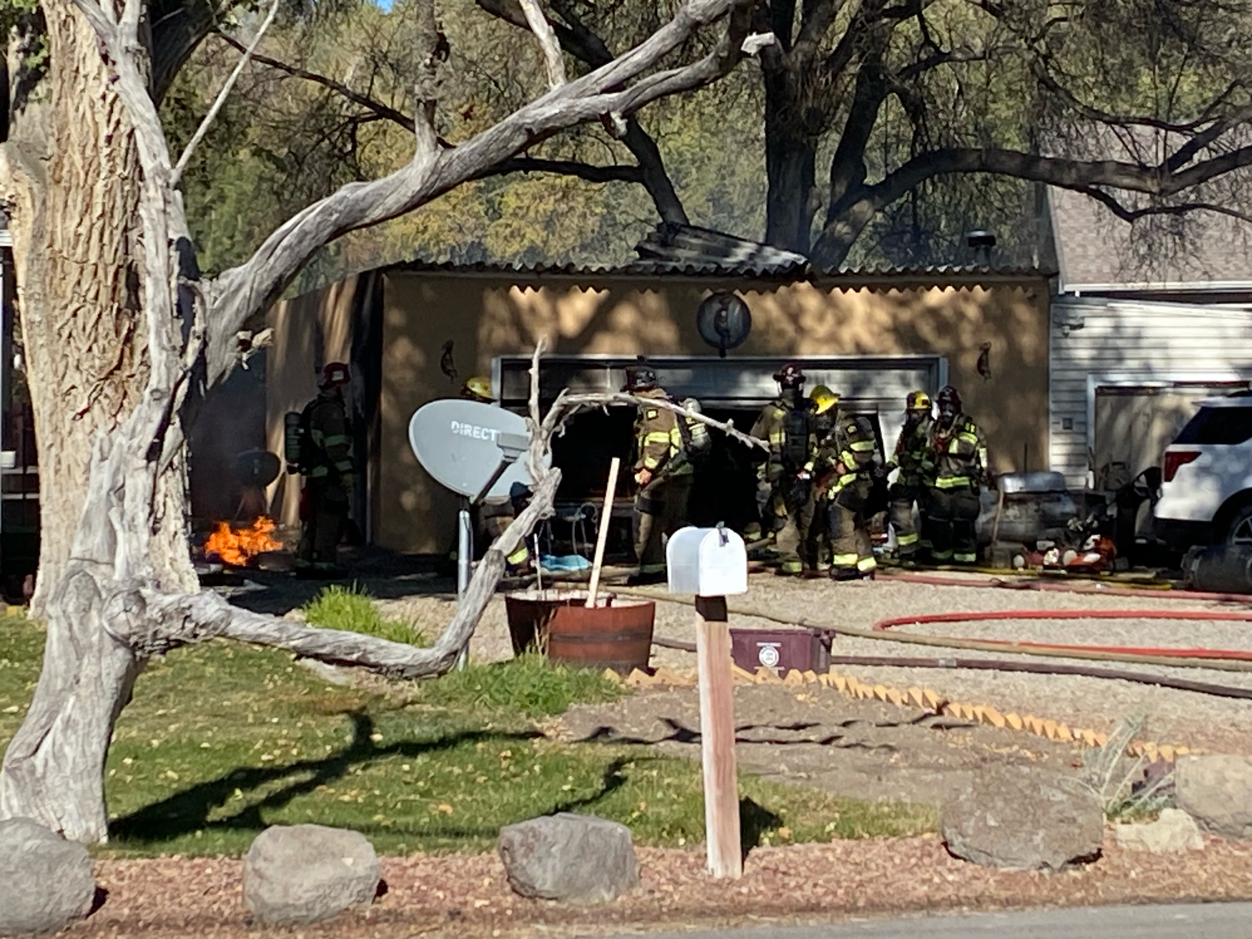 3 firefighters injured in Riverton garage fire