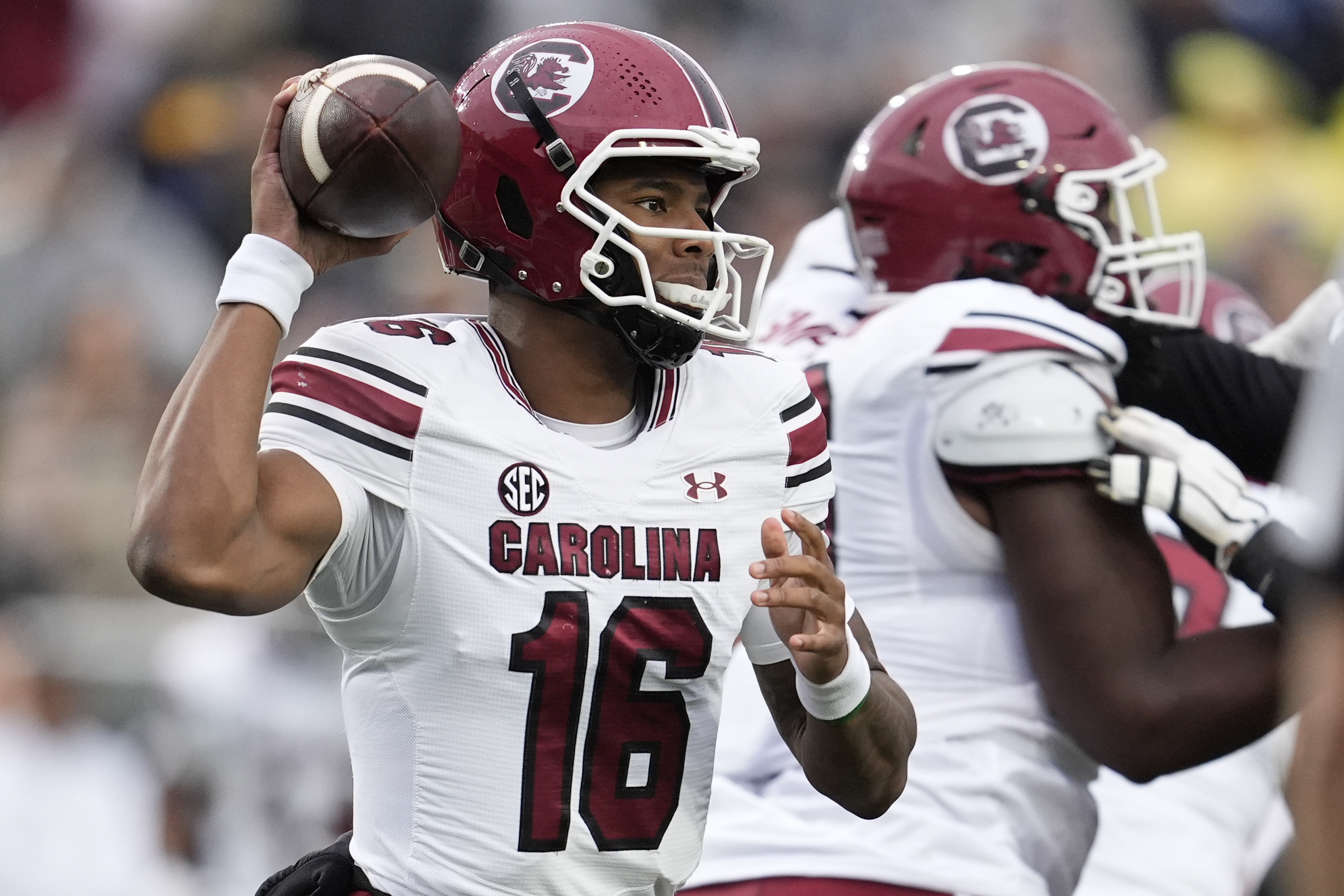 South Carolina quarterback LaNorris Sellers (16) looks to throw a pass during the first half of an NCAA college football game against Vanderbilt, Saturday, Nov. 9, 2024, in Nashville, Tenn.