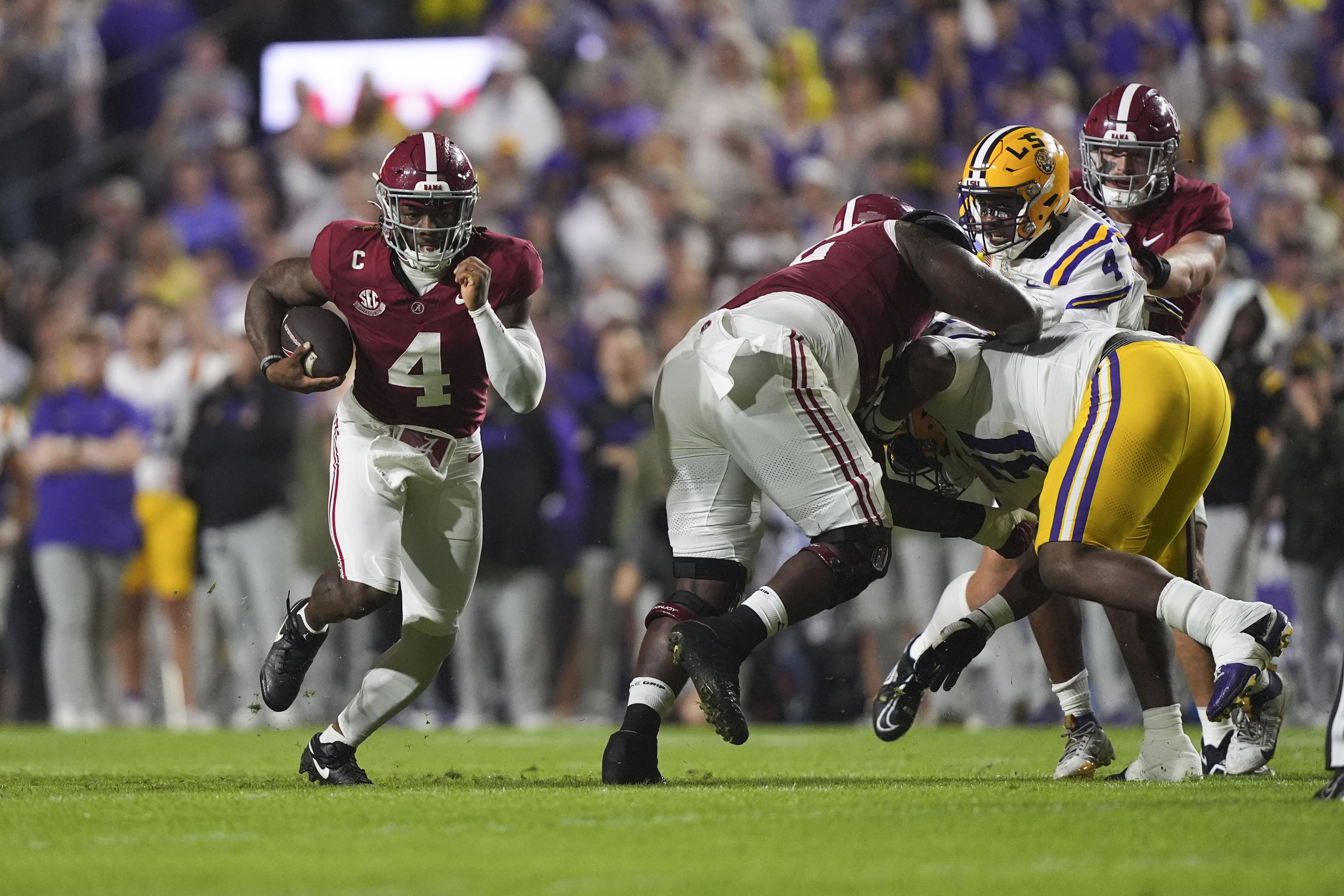 Jalen Milroe runs for careerhigh 185 yards and 4 TDs as No. 11 Alabama