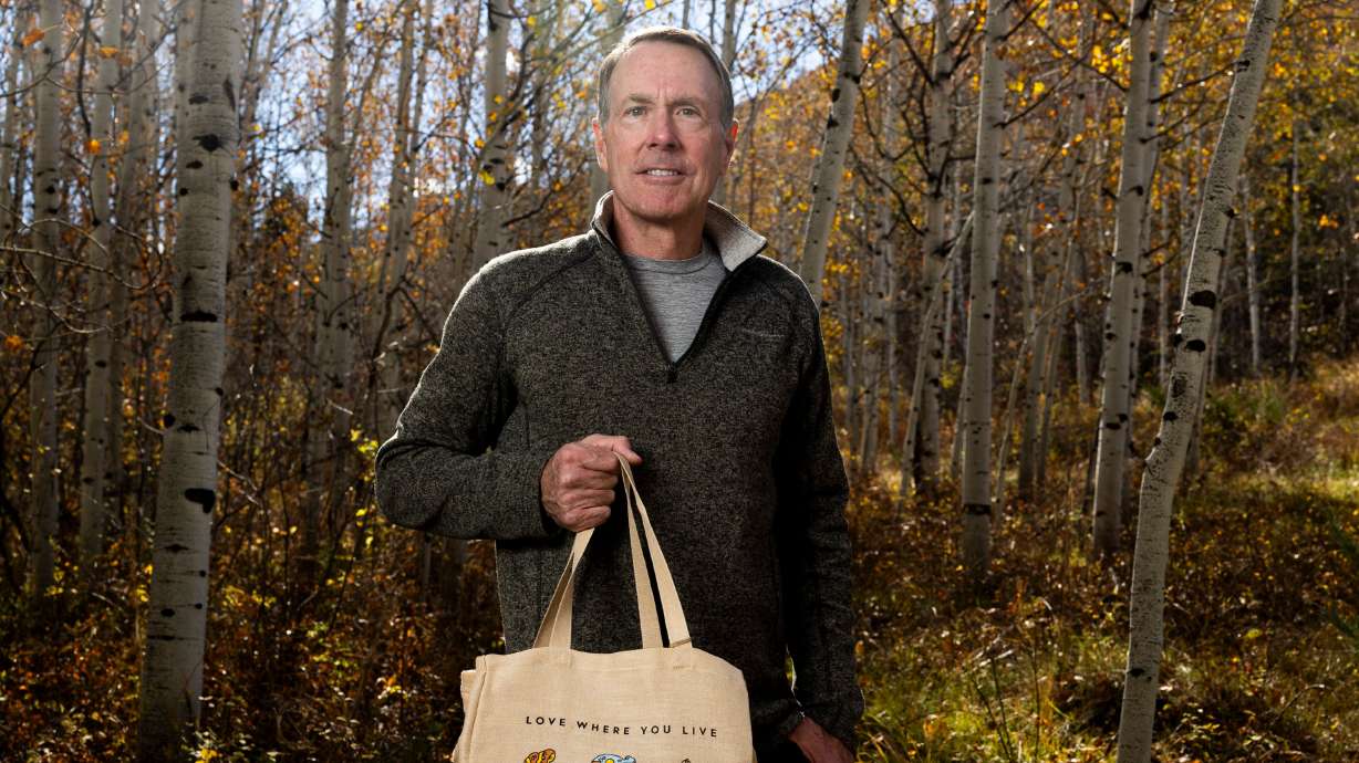Peter Murray, who operates a business called Stardust Sustainables, stands at Rotary Park in Park City on Oct. 21. Murray’s jute tote bags, which are biodegradable, are intended to take the place of plastic bags.