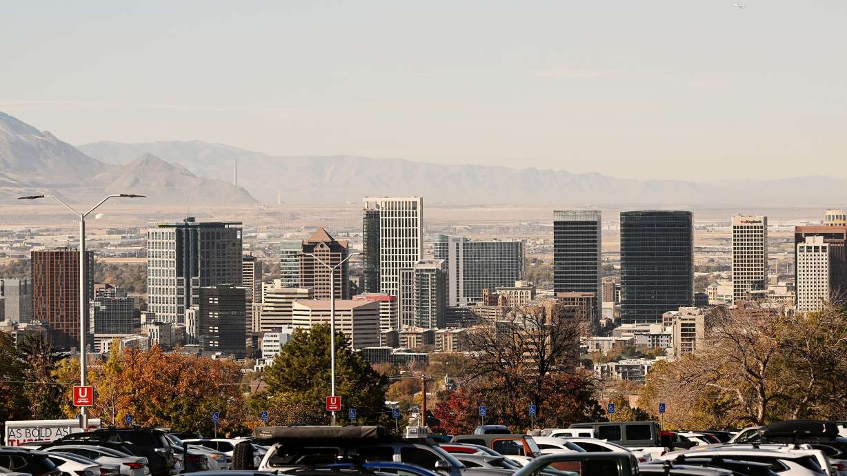 Hazy skies are seen in the Salt Lake Valley on Monday. The Utah Division of Air Quality is forecasting moderate levels of air pollution along some areas of the Wasatch Front as stagnant air continues amid unseasonably warm temperatures Monday.
