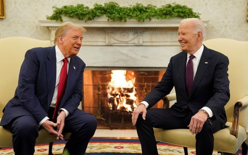 Trump returns to the White House to meet with Biden