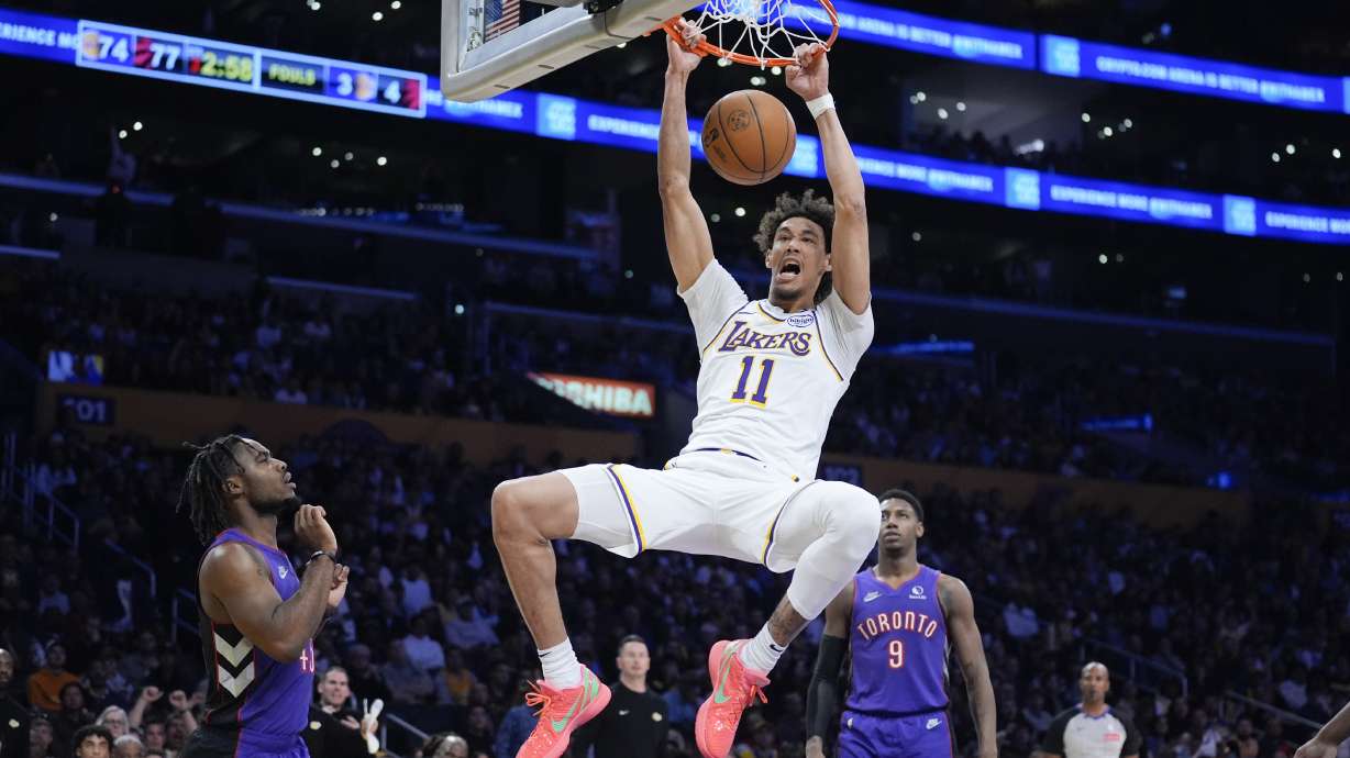 Los Angeles Lakers center Jaxson Hayes (11) dunks during the second half of an NBA basketball game against the Toronto Raptors, Sunday, Nov. 10, 2024, in Los Angeles.