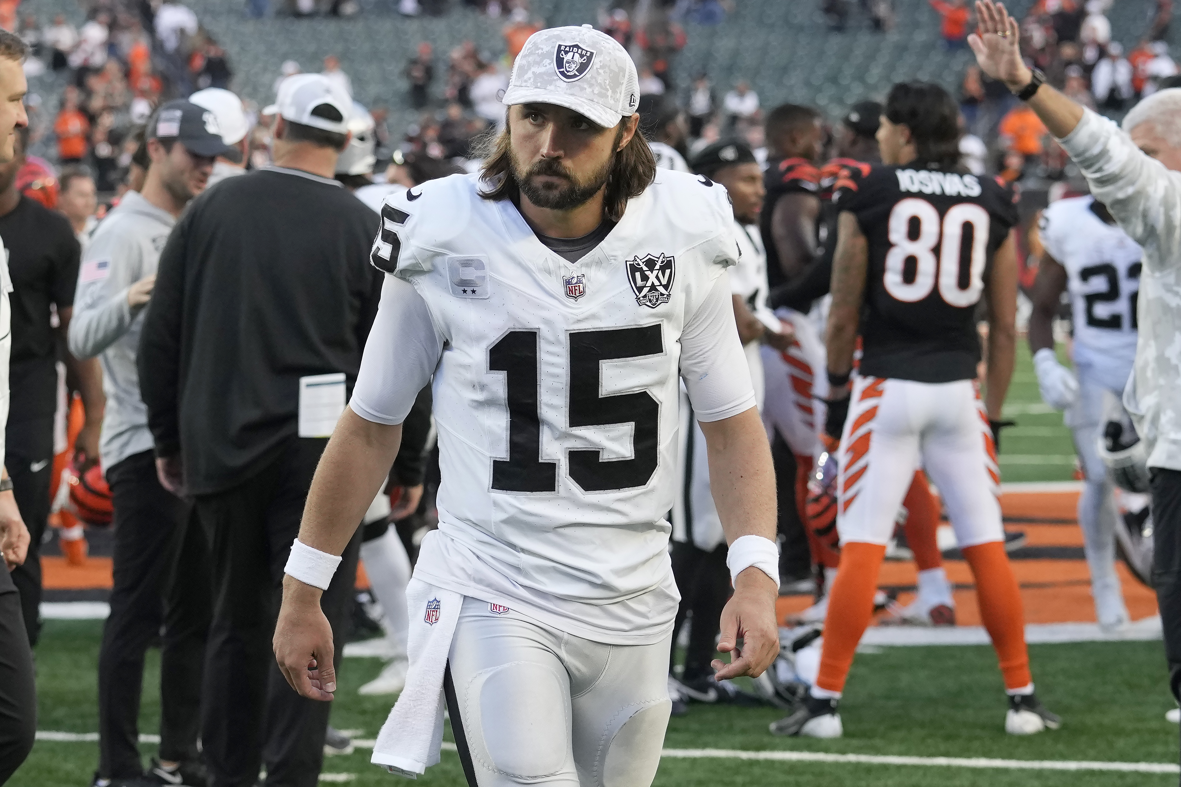 Las Vegas Raiders quarterback Gardner Minshew II (15) walks off the field after an NFL football game against the Cincinnati Bengals in Cincinnati, Sunday, Nov. 3, 2024. 