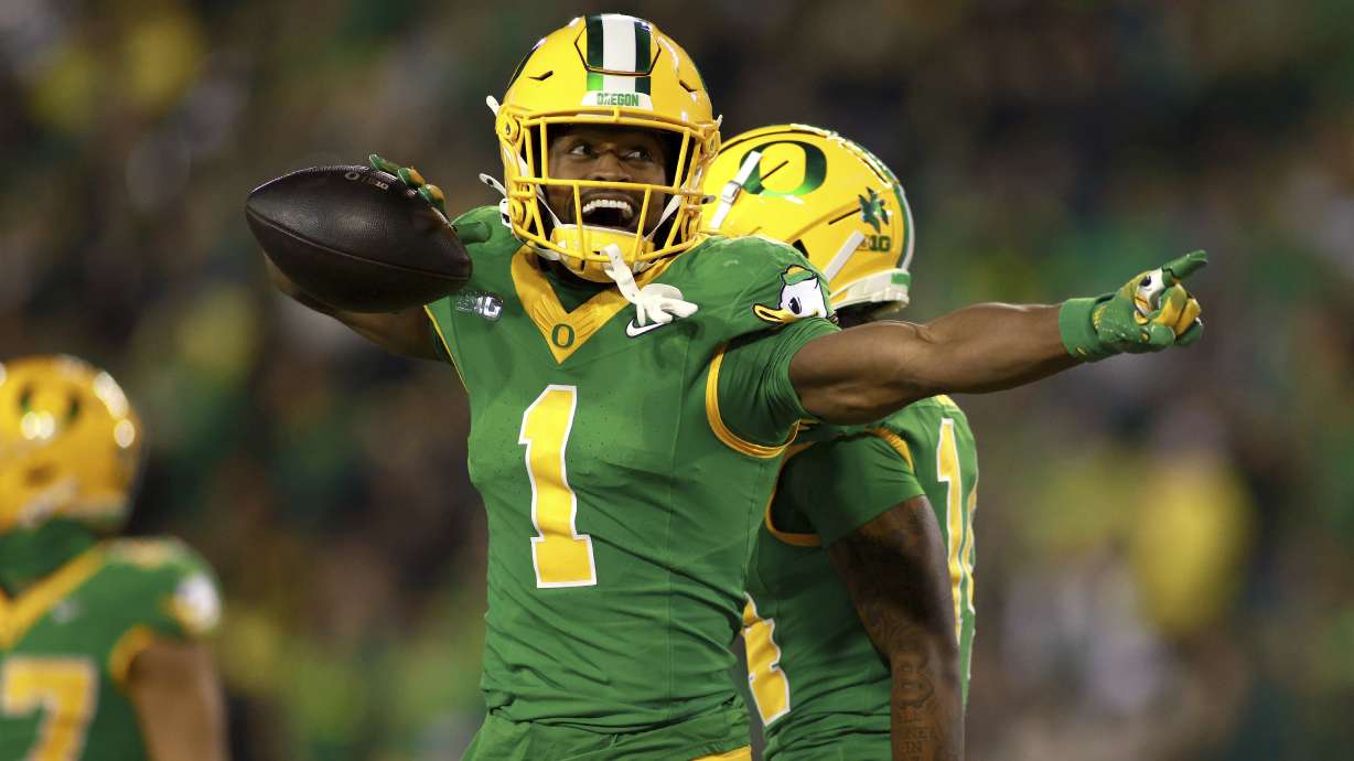 Oregon wide receiver Traeshon Holden reacts to a play during an NCAA college football game, Saturday, Nov. 9, 2024, in Eugene, Ore.